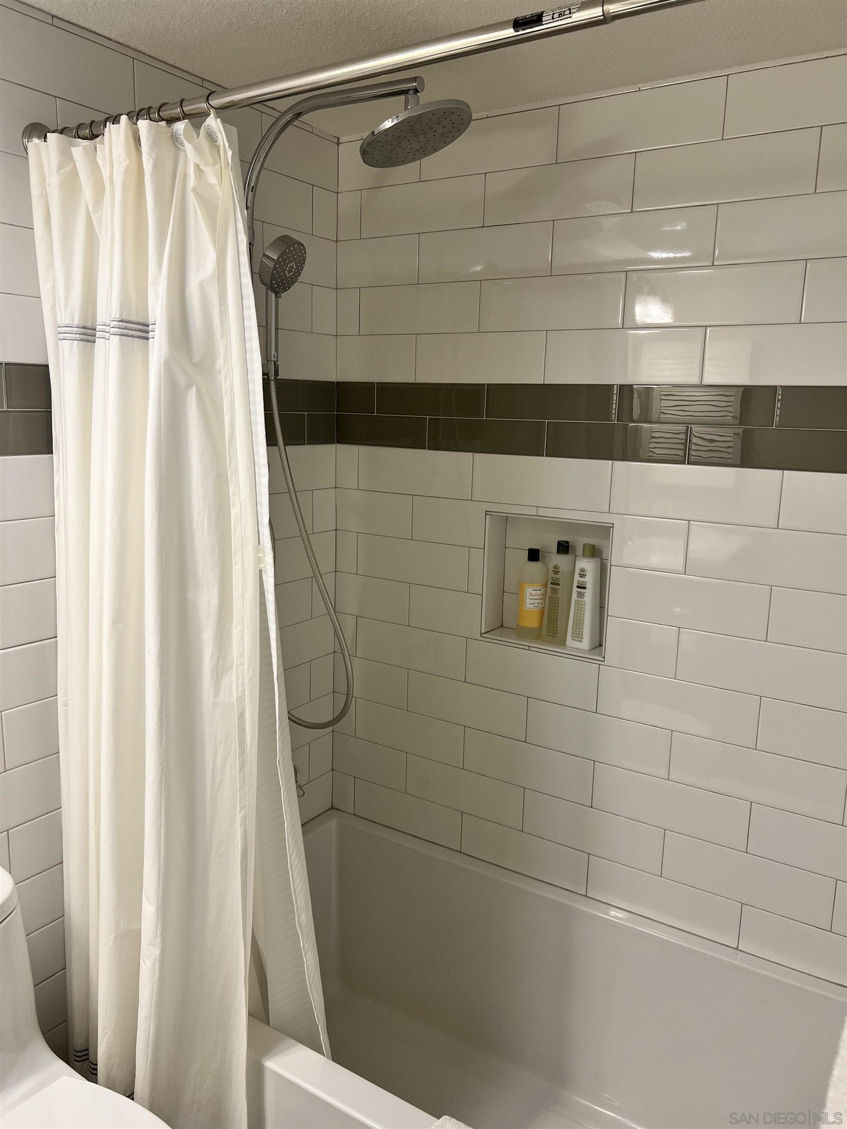 Detail Gallery Image 15 of 29 For 7757  Eads  B4, La Jolla,  CA 92037 - 2 Beds | 2 Baths