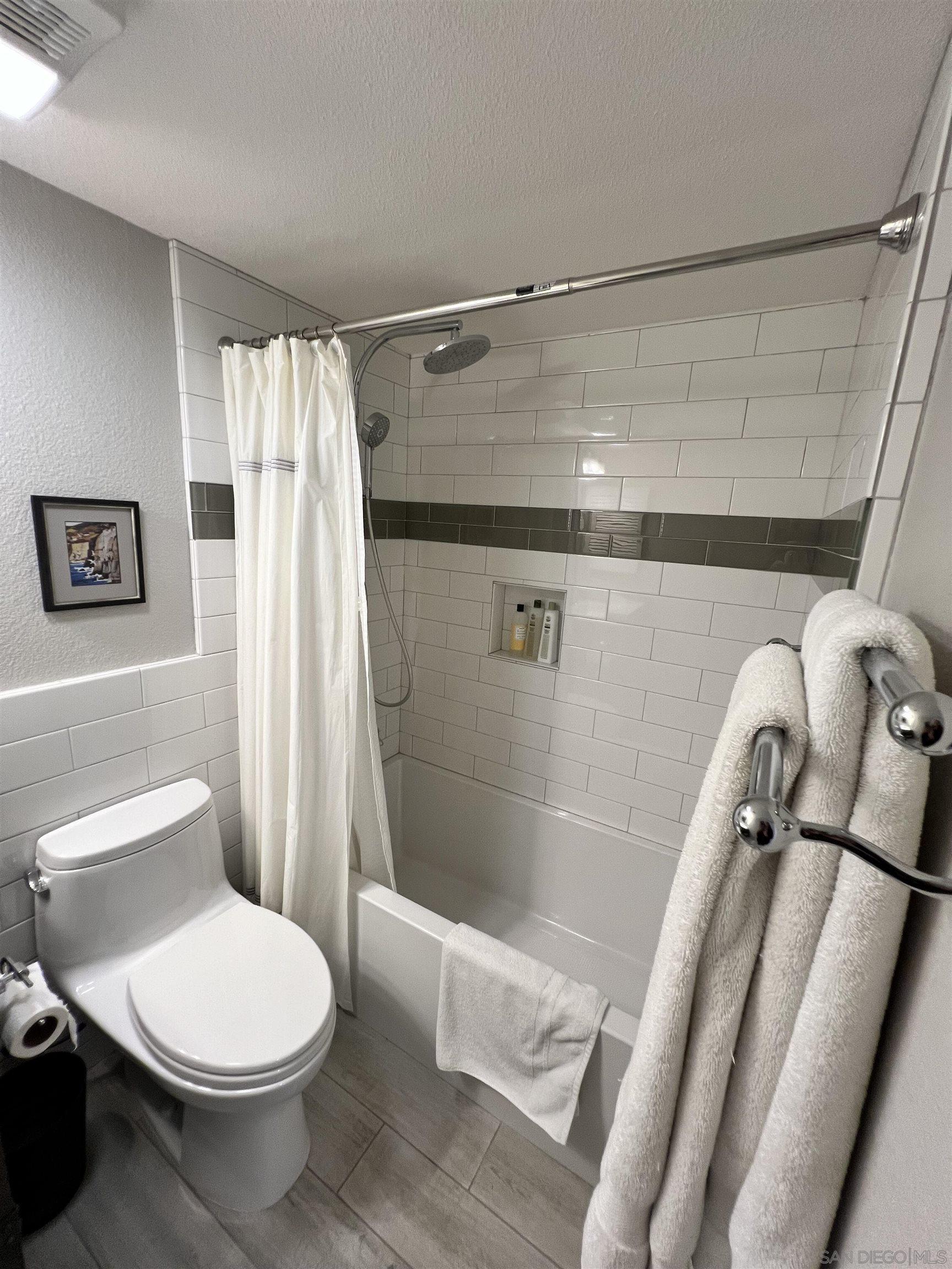 Detail Gallery Image 16 of 29 For 7757  Eads  B4, La Jolla,  CA 92037 - 2 Beds | 2 Baths