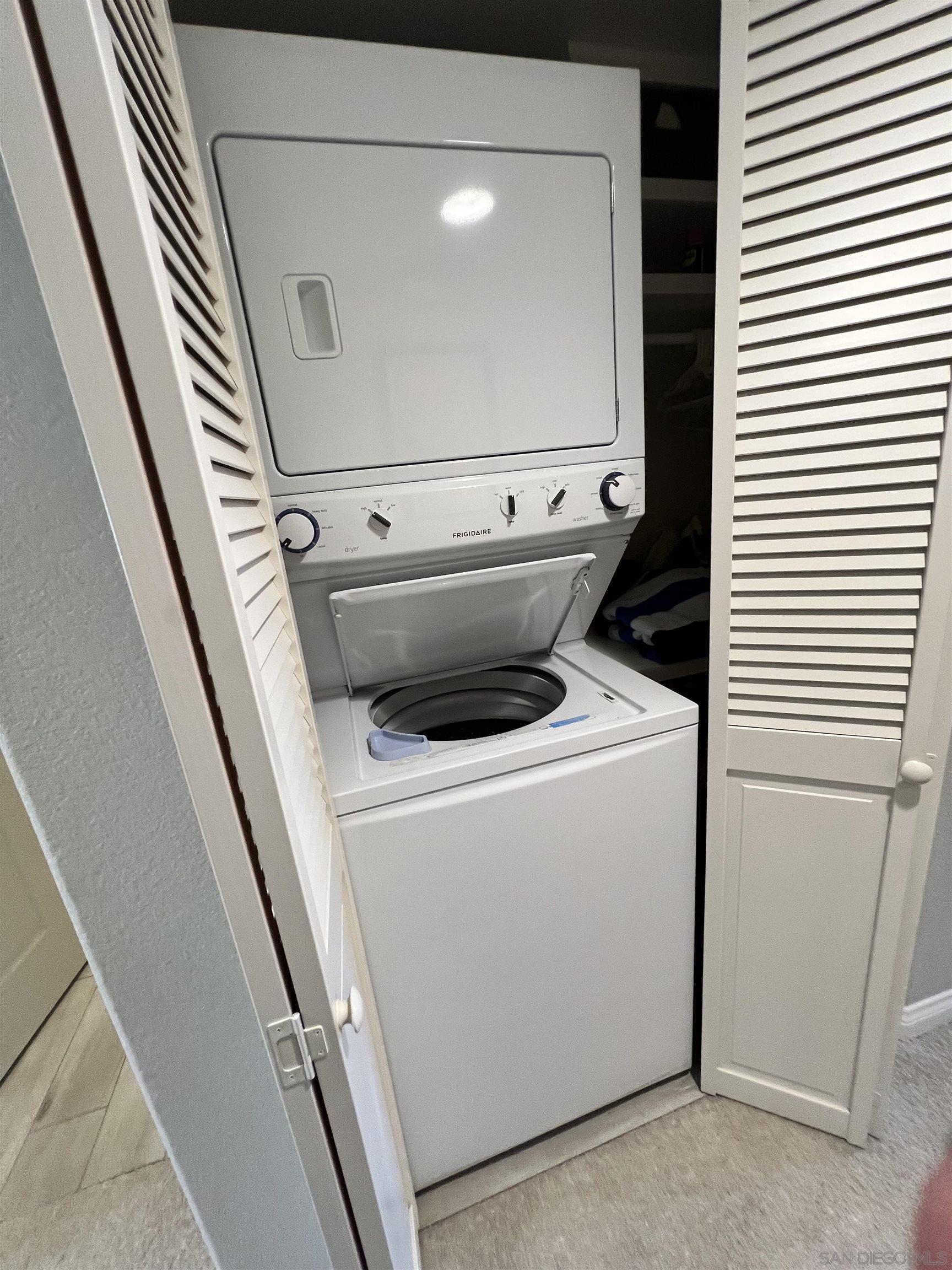 Detail Gallery Image 10 of 29 For 7757  Eads  B4, La Jolla,  CA 92037 - 2 Beds | 2 Baths