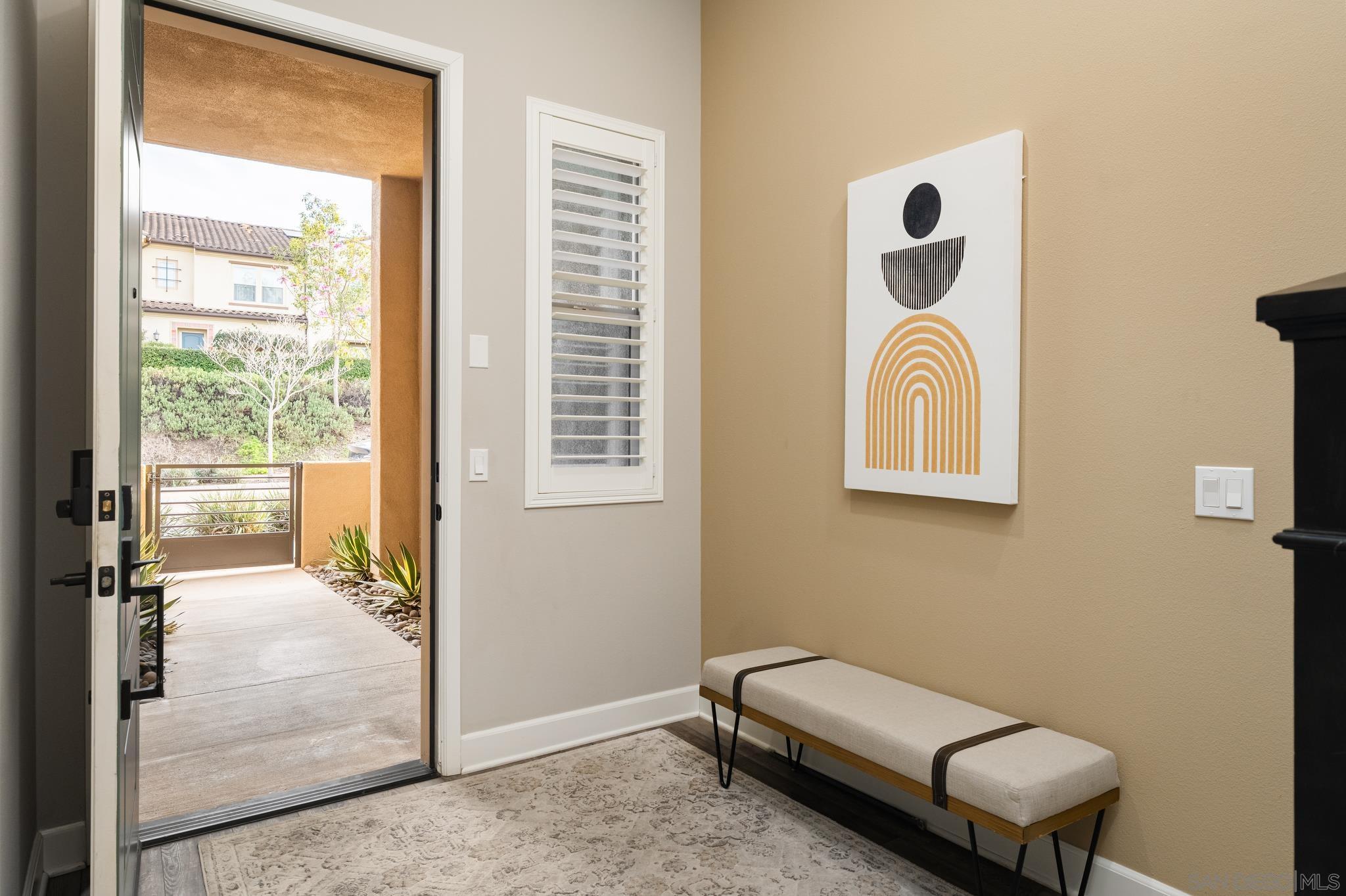 Detail Gallery Image 3 of 38 For 16750  Coyote Bush Dr  #31,  San Diego,  CA 92127 - 2 Beds | 2/1 Baths