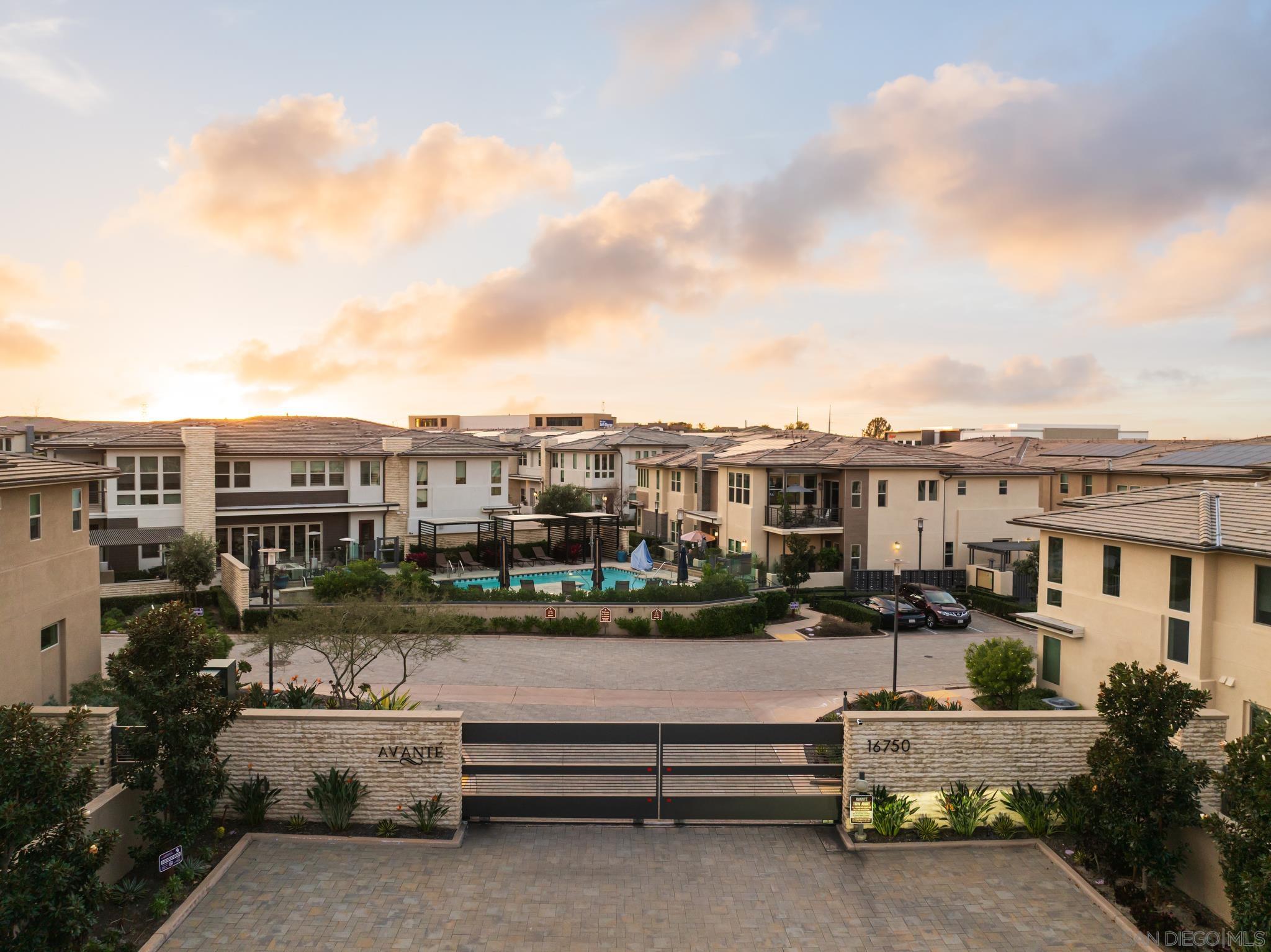 Detail Gallery Image 26 of 38 For 16750  Coyote Bush Dr  #31,  San Diego,  CA 92127 - 2 Beds | 2/1 Baths