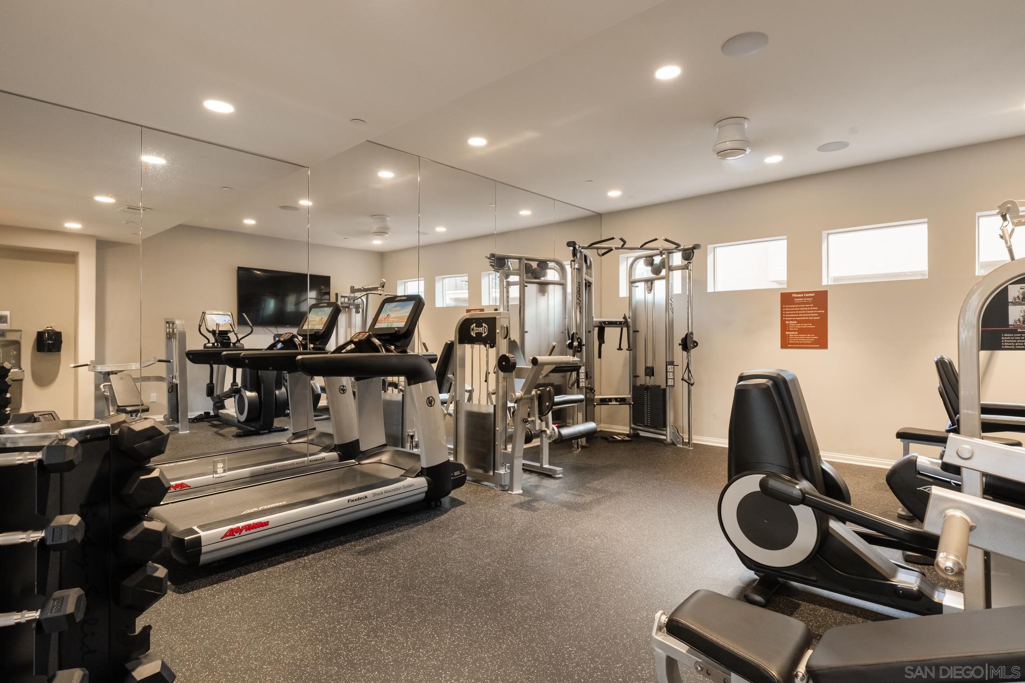 Detail Gallery Image 34 of 38 For 16750  Coyote Bush Dr  #31,  San Diego,  CA 92127 - 2 Beds | 2/1 Baths