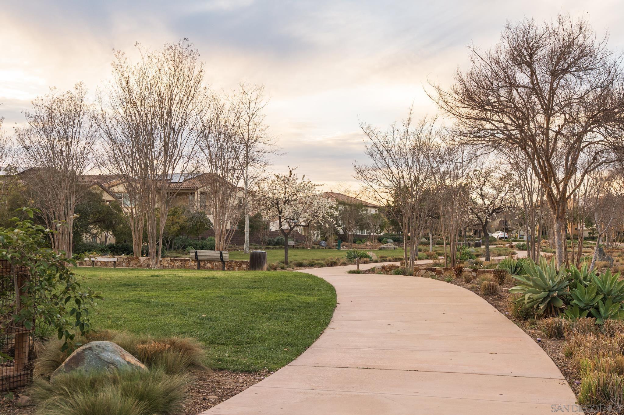 Detail Gallery Image 36 of 38 For 16750  Coyote Bush Dr  #31,  San Diego,  CA 92127 - 2 Beds | 2/1 Baths