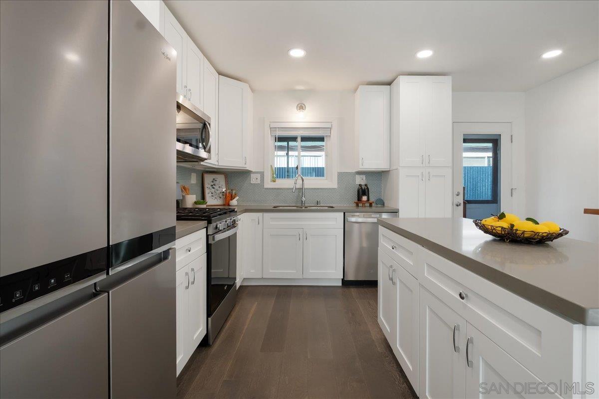 Detail Gallery Image 8 of 22 For 941  8th St, Imperial Beach,  CA 91932 - 3 Beds | 2 Baths