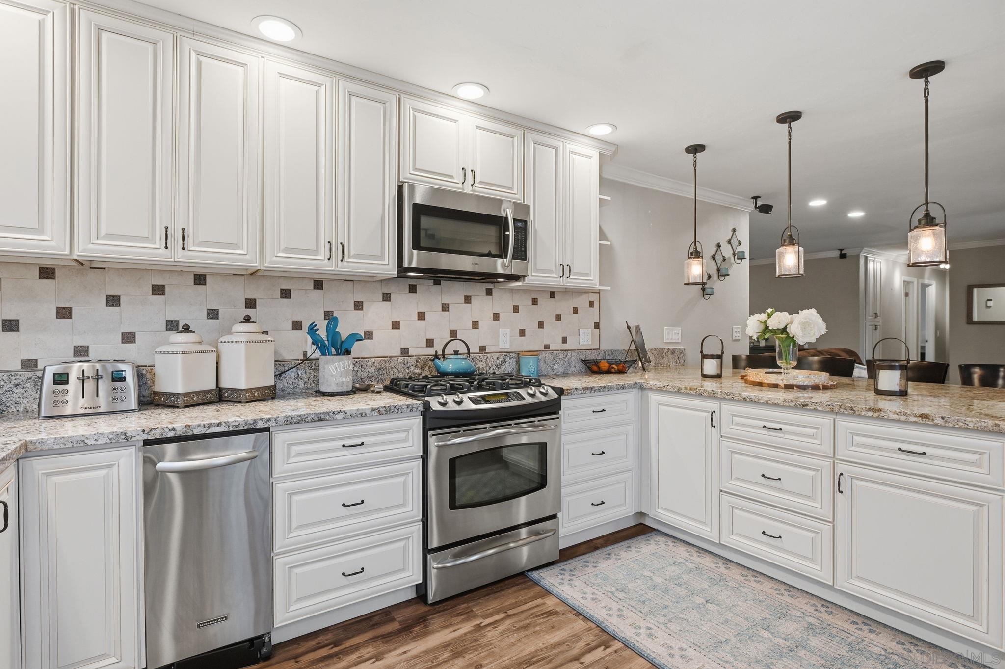 Detail Gallery Image 12 of 28 For 12708  Casa Avenida, Poway,  CA 92064 - 3 Beds | 2 Baths