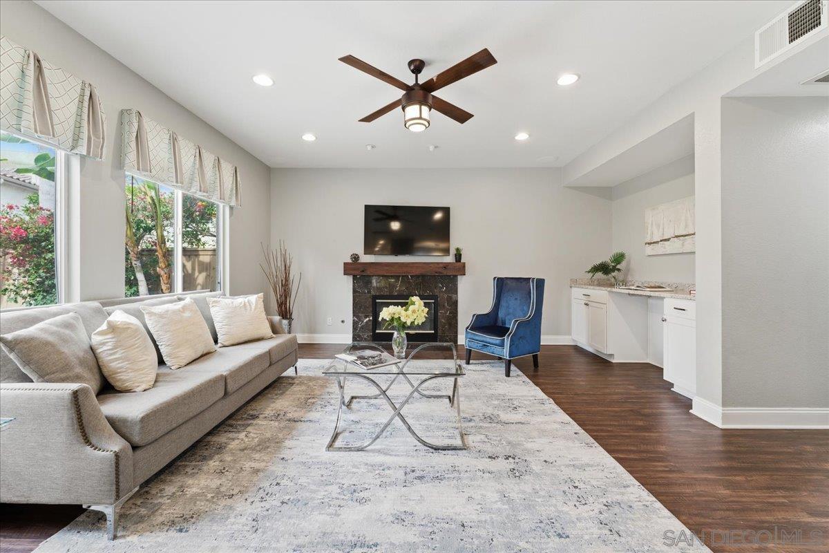 Detail Gallery Image 12 of 43 For 4314  Black Canyon Way, Oceanside,  CA 92057 - 5 Beds | 2/1 Baths