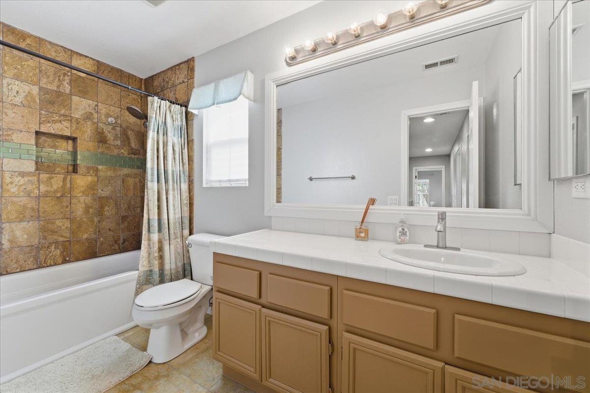 Detail Gallery Image 34 of 43 For 4314  Black Canyon Way, Oceanside,  CA 92057 - 5 Beds | 2/1 Baths