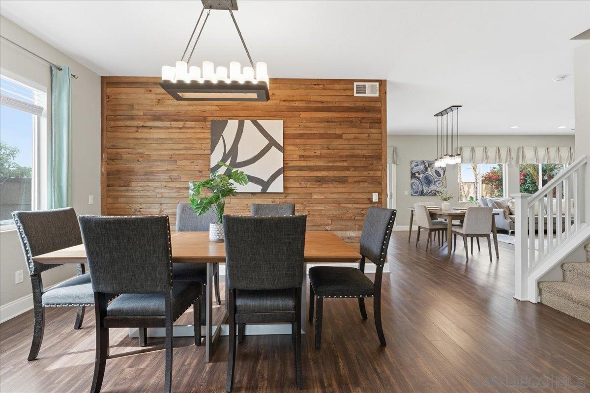 Detail Gallery Image 9 of 43 For 4314  Black Canyon Way, Oceanside,  CA 92057 - 5 Beds | 2/1 Baths