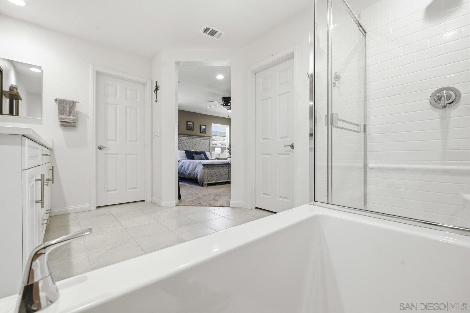 Detail Gallery Image 23 of 35 For 517  Pinedale St, Vista,  CA 92081 - 3 Beds | 2/1 Baths