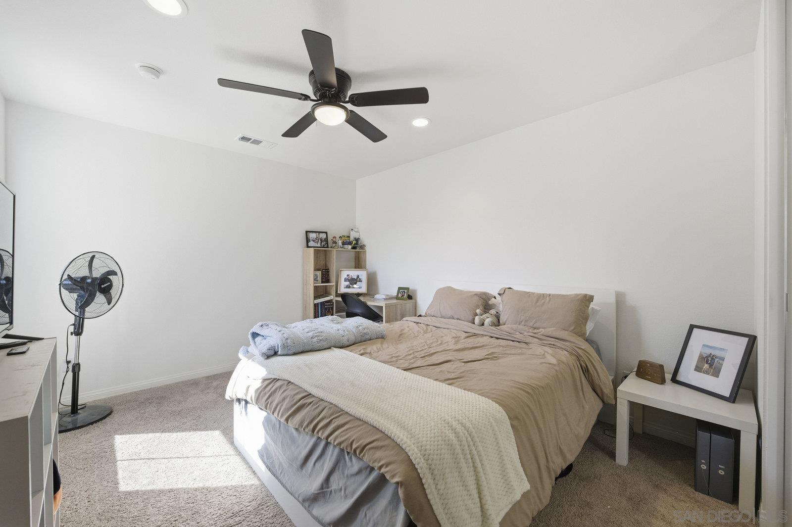 Detail Gallery Image 28 of 35 For 517  Pinedale St, Vista,  CA 92081 - 3 Beds | 2/1 Baths