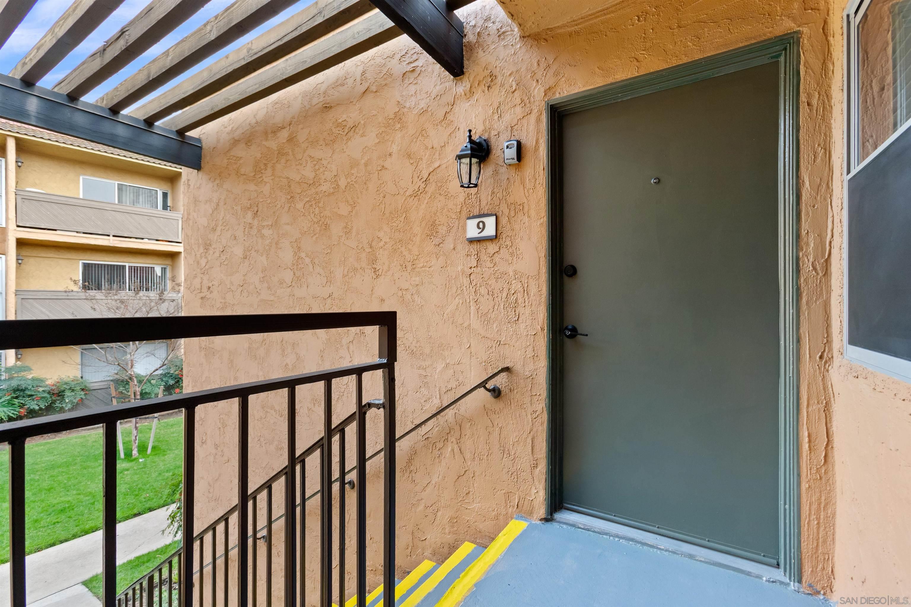 Detail Gallery Image 28 of 34 For 6901  Alvarado Rd  #9,  San Diego,  CA 92120 - 3 Beds | 2 Baths