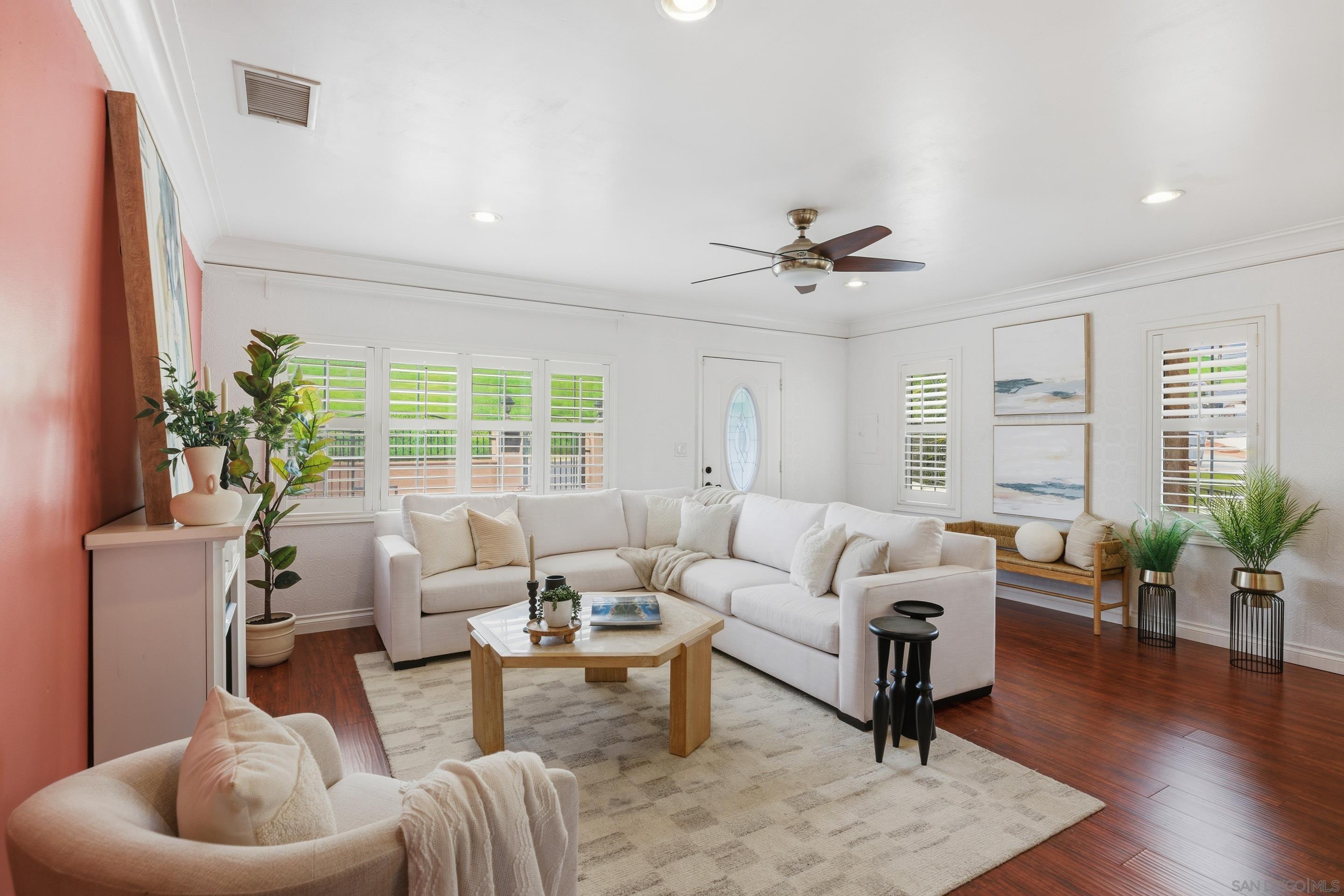 Detail Gallery Image 3 of 31 For 555 S 65th St, San Diego,  CA 92114 - 4 Beds | 2 Baths