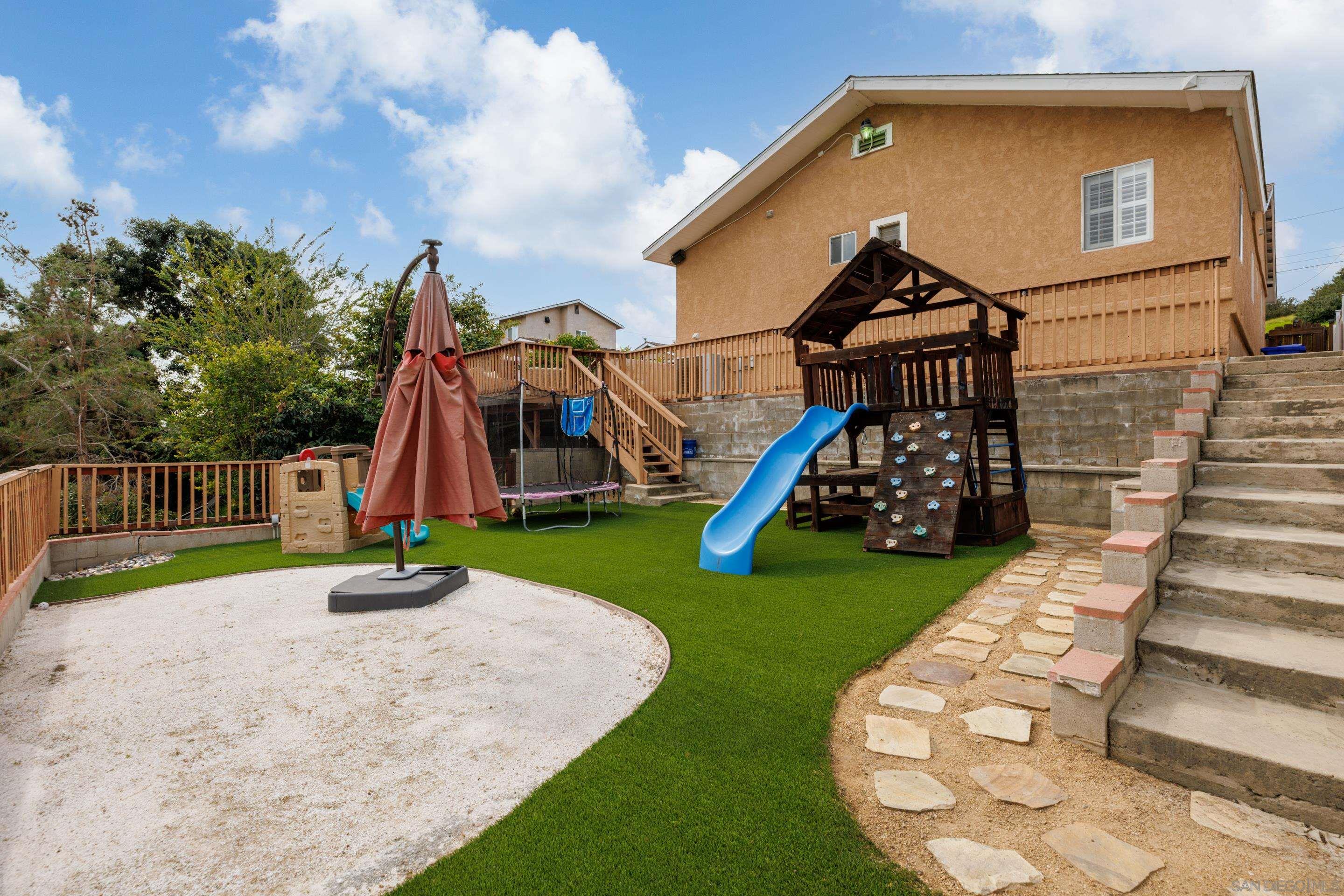 Detail Gallery Image 27 of 31 For 555 S 65th St, San Diego,  CA 92114 - 4 Beds | 2 Baths