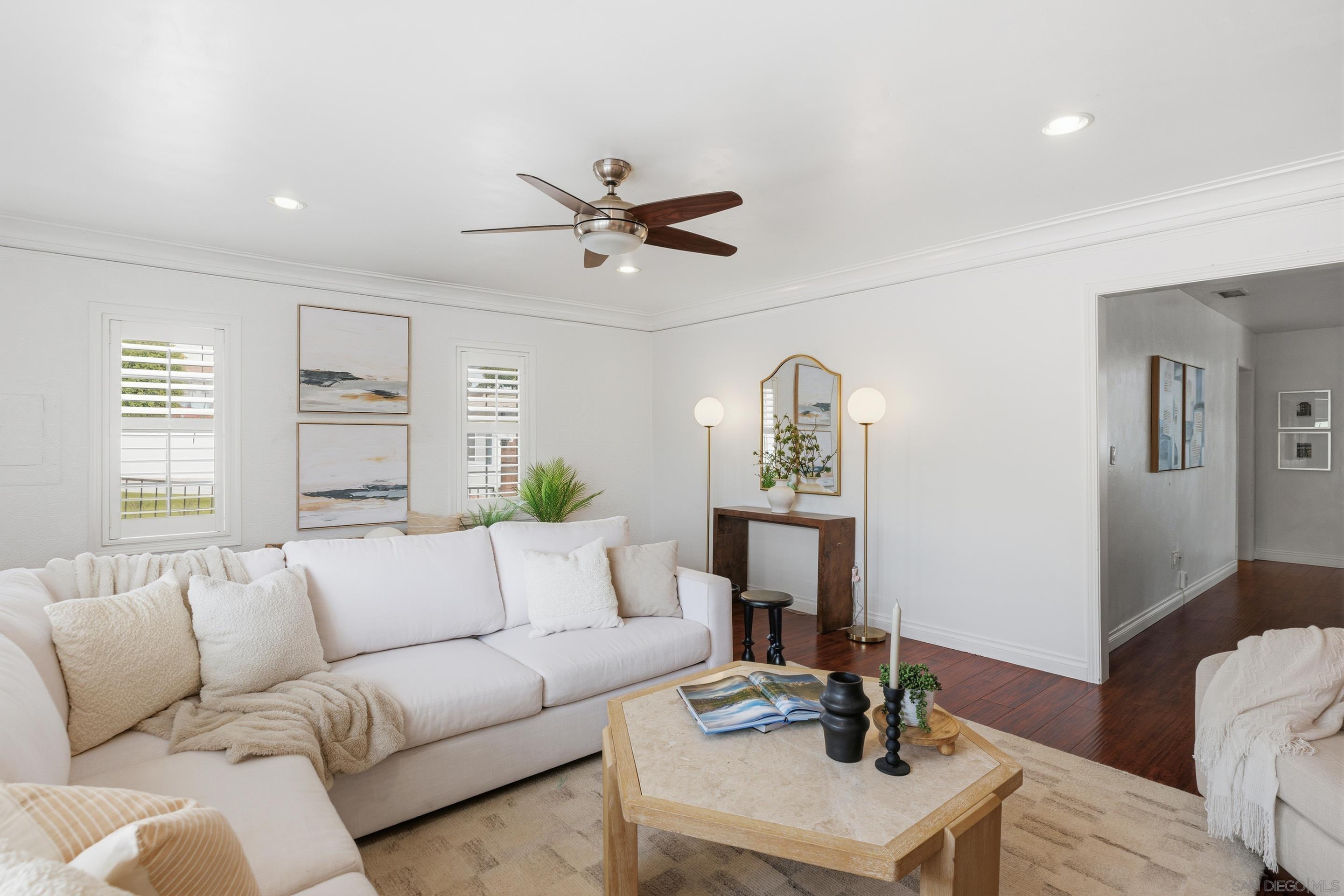 Detail Gallery Image 5 of 31 For 555 S 65th St, San Diego,  CA 92114 - 4 Beds | 2 Baths