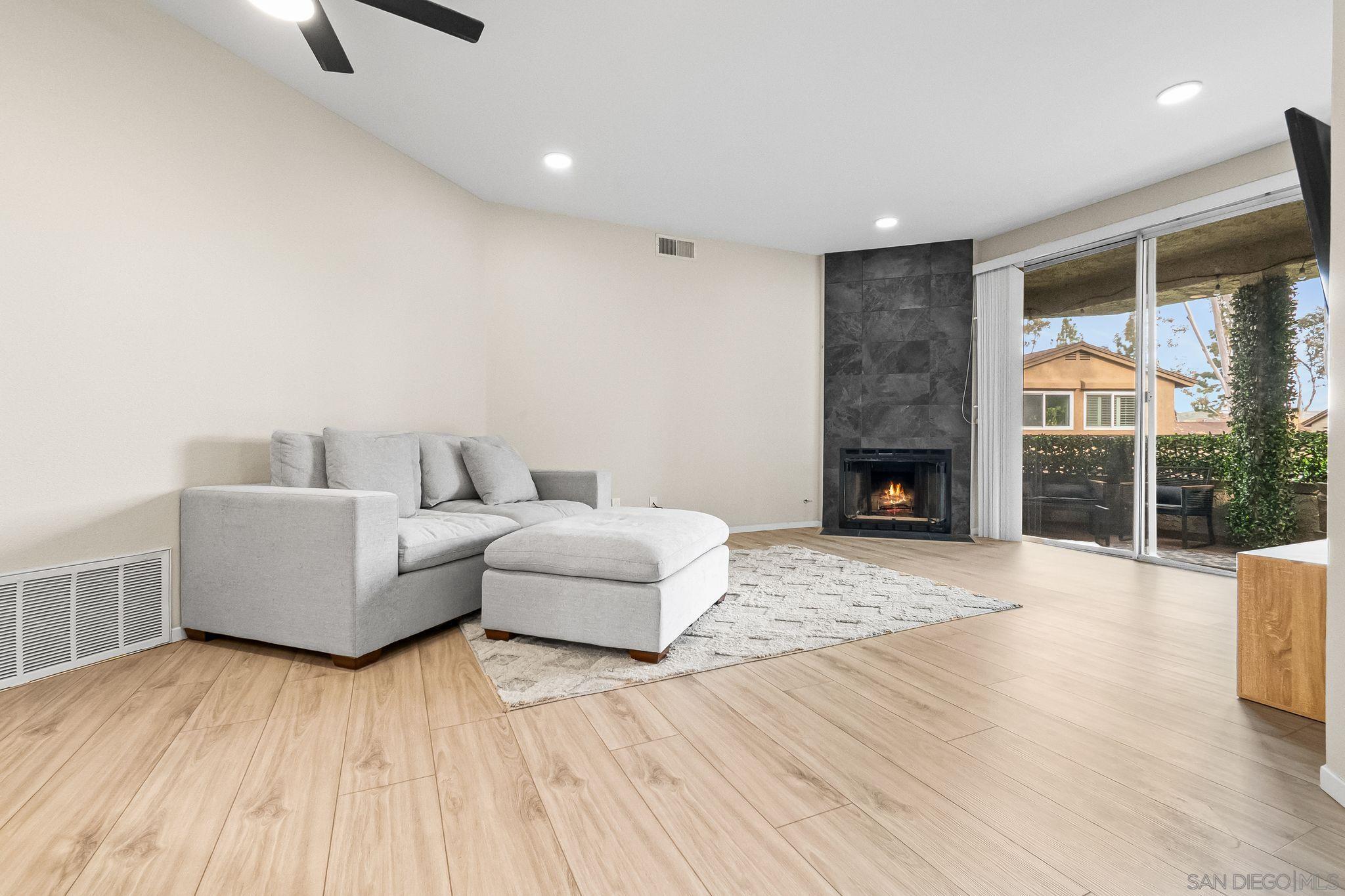 Detail Gallery Image 13 of 43 For 7358  Park View Ct.  #145,  Santee,  CA 92071 - 2 Beds | 2 Baths