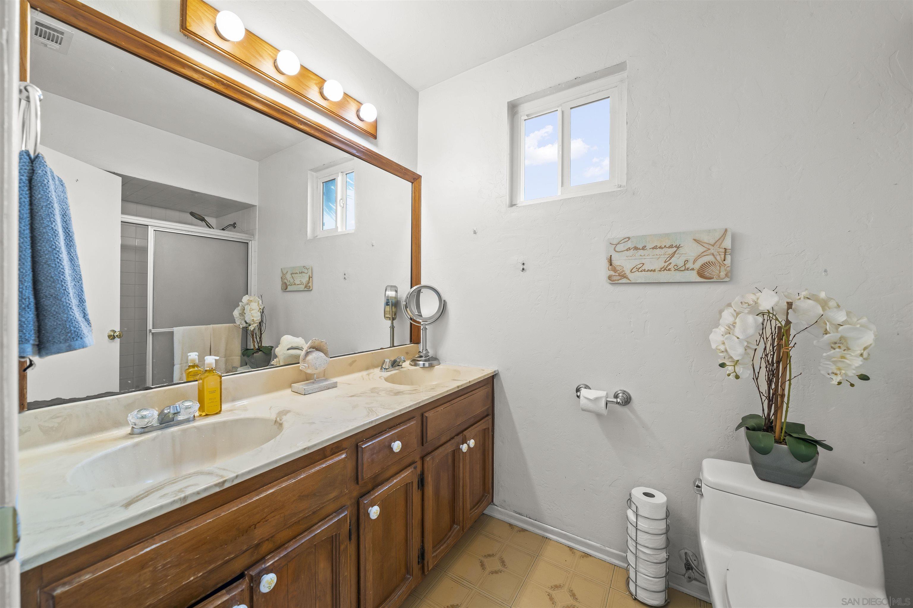 Detail Gallery Image 16 of 39 For 428  Village Dr, Chula Vista,  CA 91911 - 4 Beds | 2 Baths