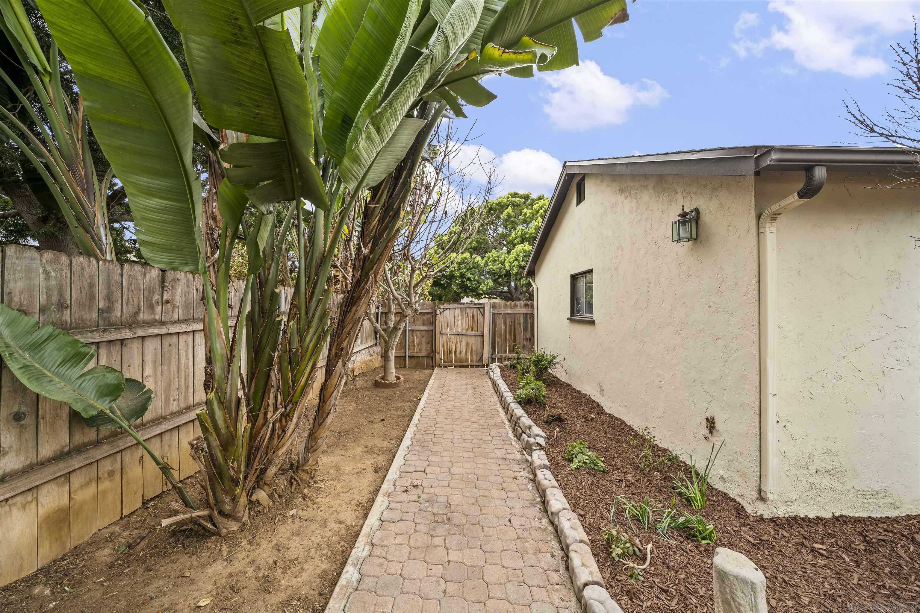 Detail Gallery Image 31 of 39 For 428  Village Dr, Chula Vista,  CA 91911 - 4 Beds | 2 Baths