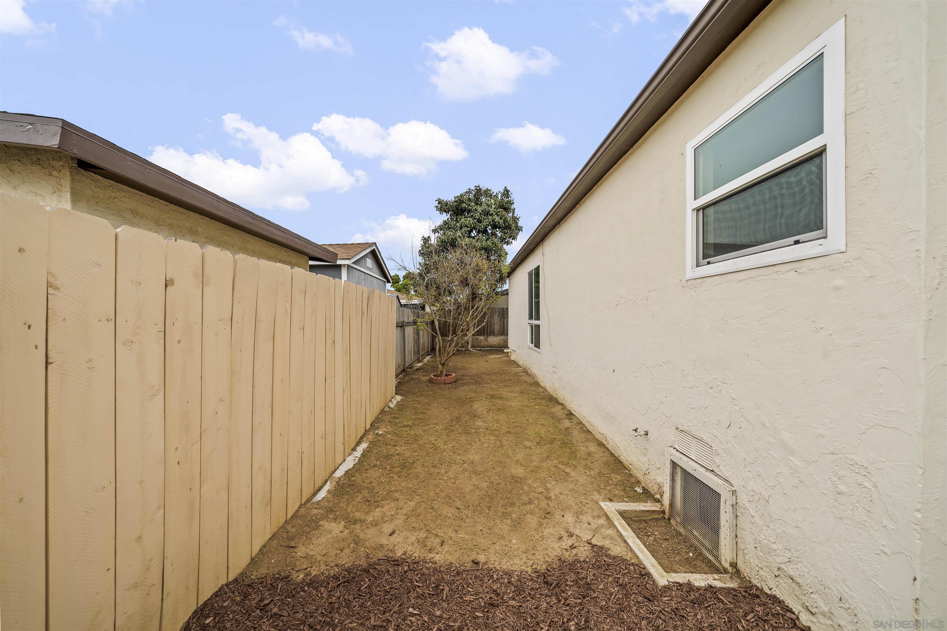 Detail Gallery Image 34 of 39 For 428  Village Dr, Chula Vista,  CA 91911 - 4 Beds | 2 Baths