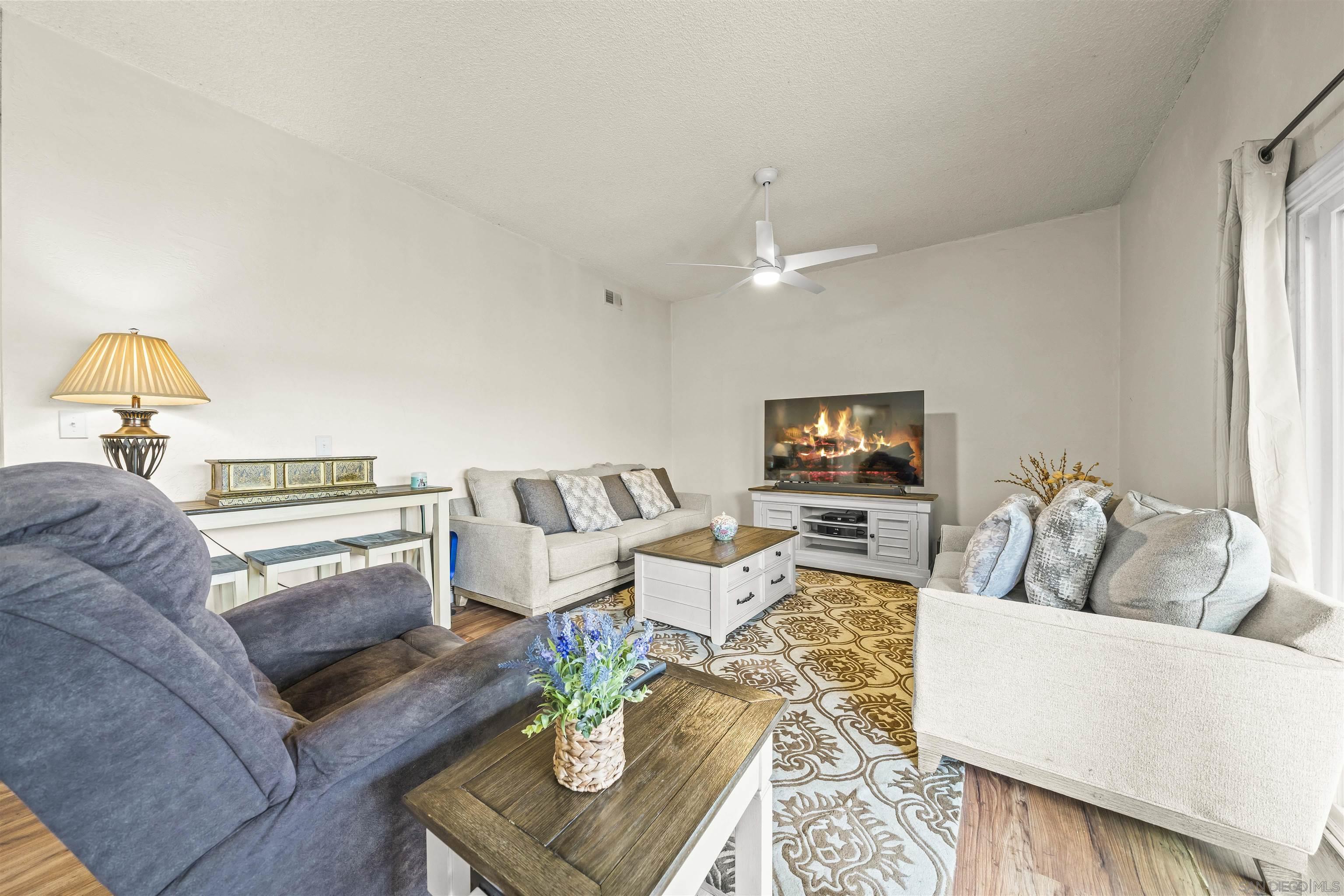 Detail Gallery Image 7 of 39 For 428  Village Dr, Chula Vista,  CA 91911 - 4 Beds | 2 Baths