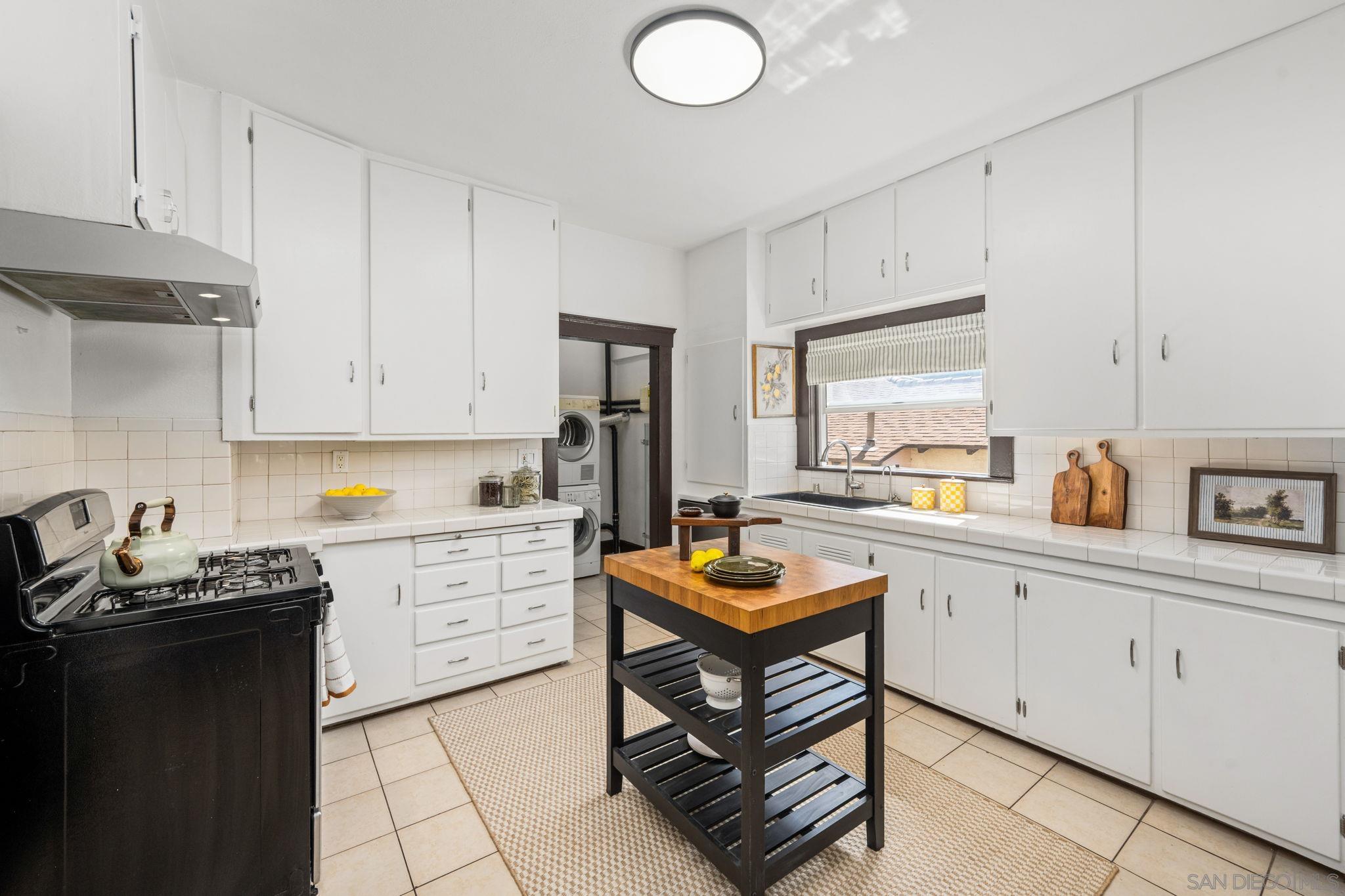 Detail Gallery Image 10 of 47 For 2445-47  a Street, San Diego,  CA 92102 - – Beds | – Baths