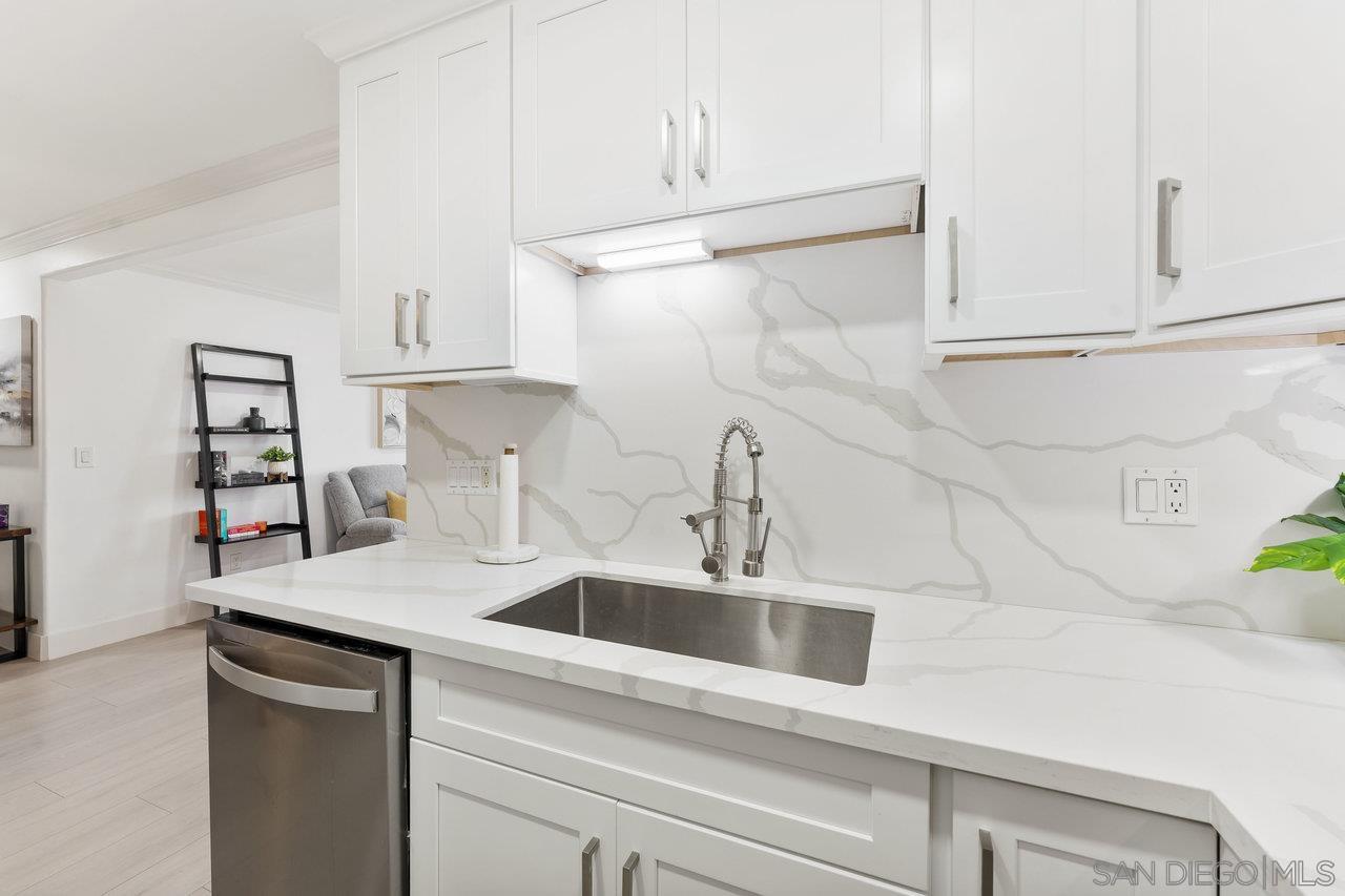 Detail Gallery Image 14 of 34 For 5055  Collwood Blvd  #304,  San Diego,  CA 92115 - 2 Beds | 2 Baths