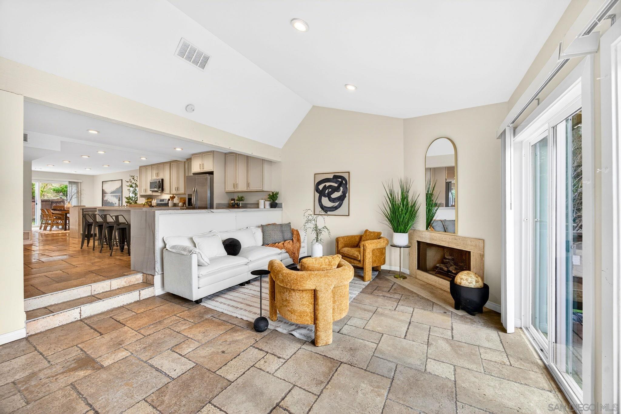 Front Image Thumbnail for SD260002235