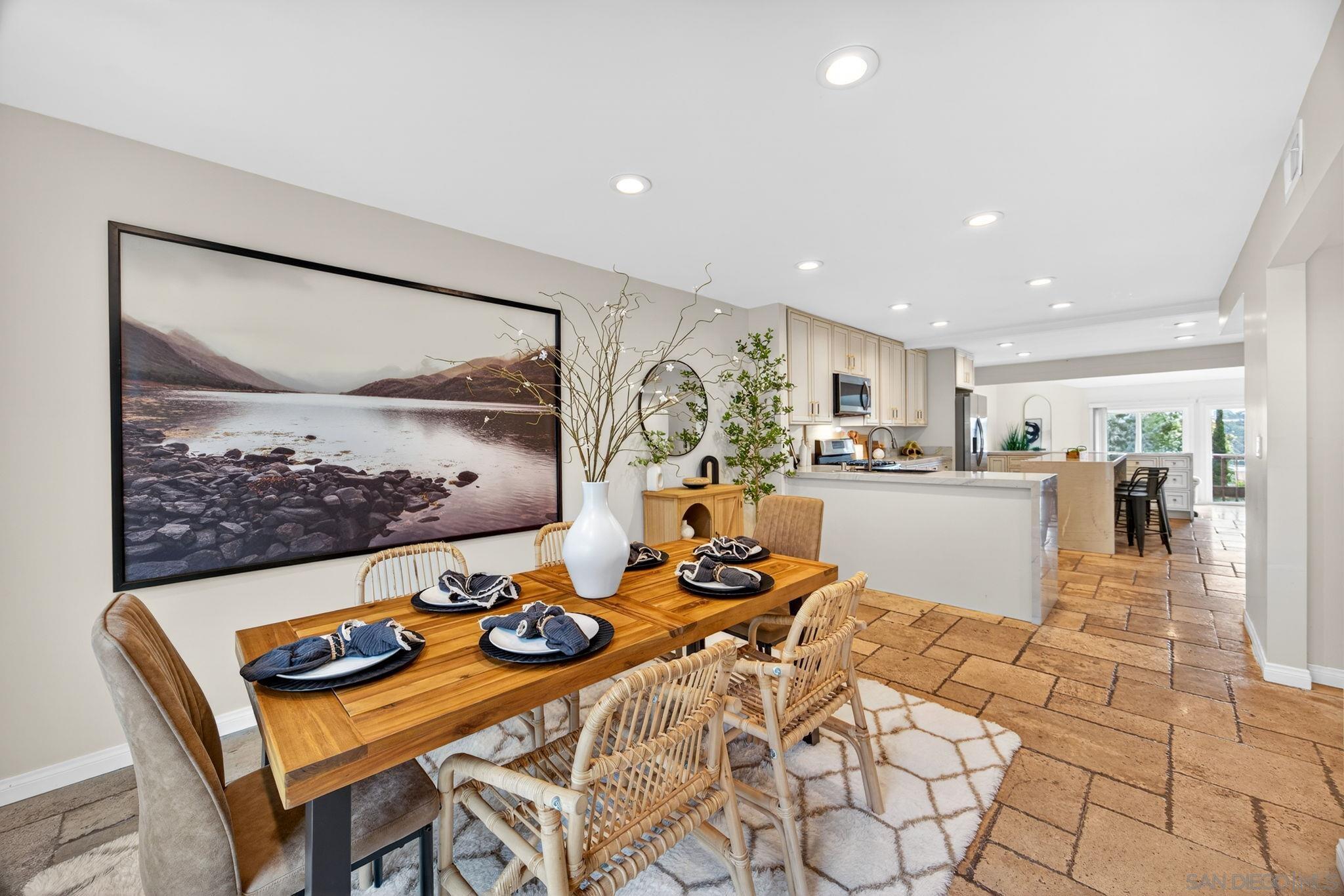 Detail Gallery Image 19 of 65 For 6992  Camino Degrazia, San Diego,  CA 92111 - 3 Beds | 3 Baths