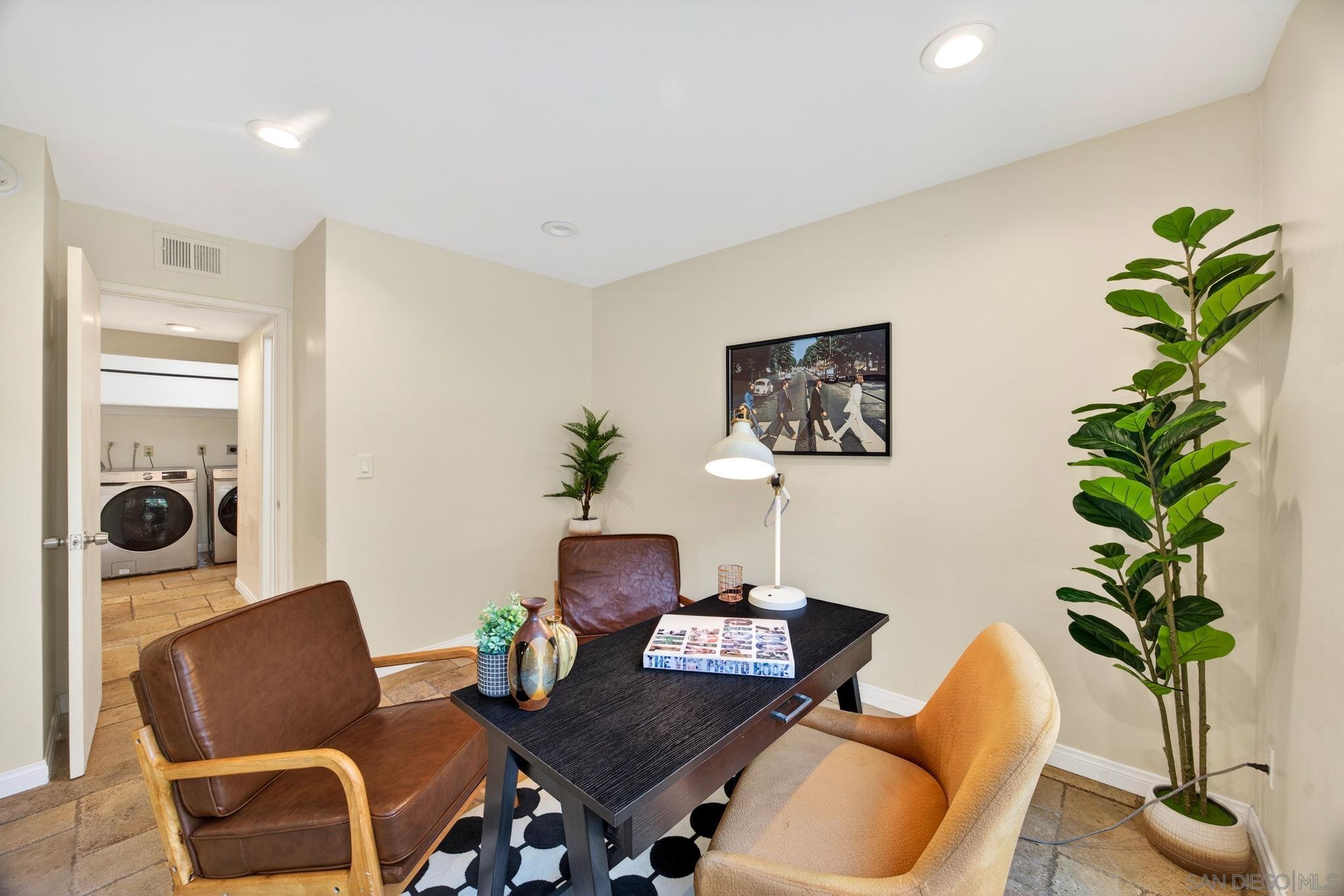 Detail Gallery Image 24 of 65 For 6992  Camino Degrazia, San Diego,  CA 92111 - 3 Beds | 3 Baths