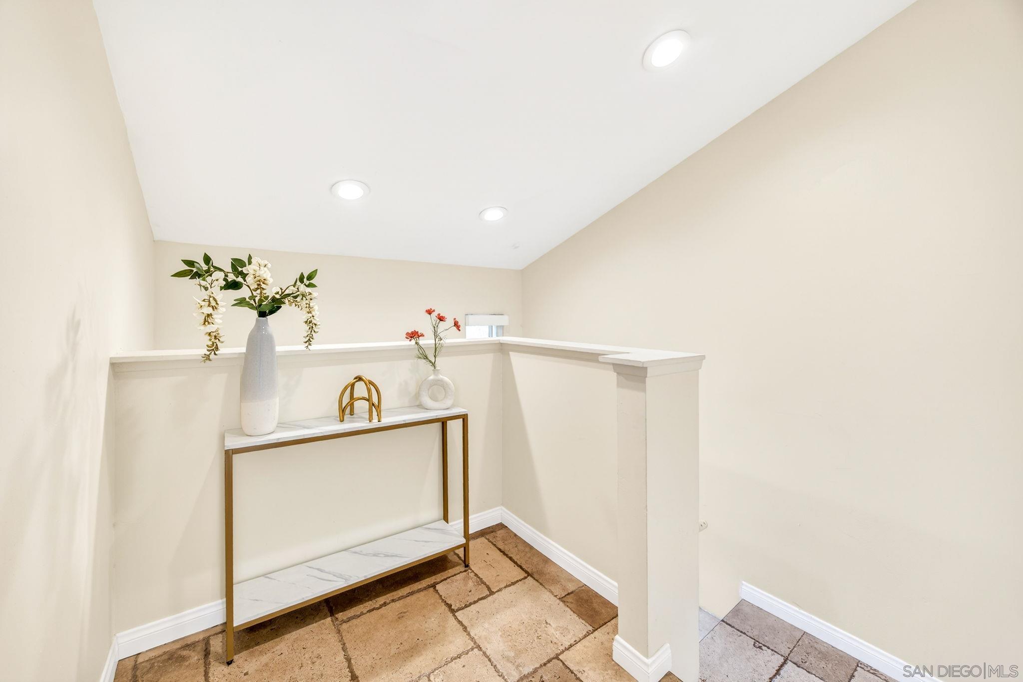 Detail Gallery Image 28 of 65 For 6992  Camino Degrazia, San Diego,  CA 92111 - 3 Beds | 3 Baths