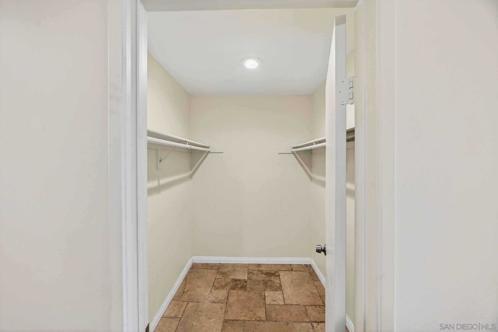 Detail Gallery Image 34 of 65 For 6992  Camino Degrazia, San Diego,  CA 92111 - 3 Beds | 3 Baths