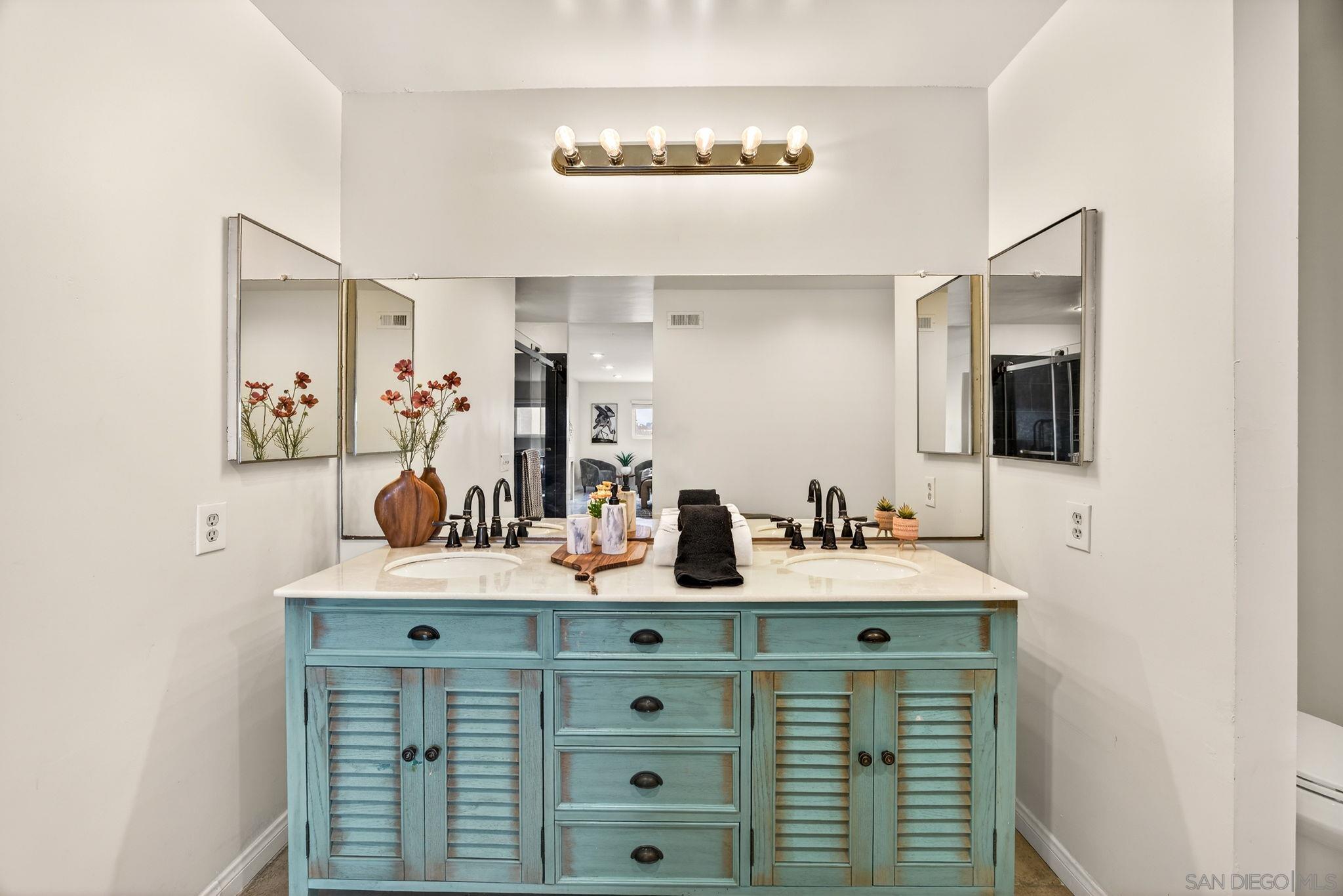 Detail Gallery Image 37 of 65 For 6992  Camino Degrazia, San Diego,  CA 92111 - 3 Beds | 3 Baths