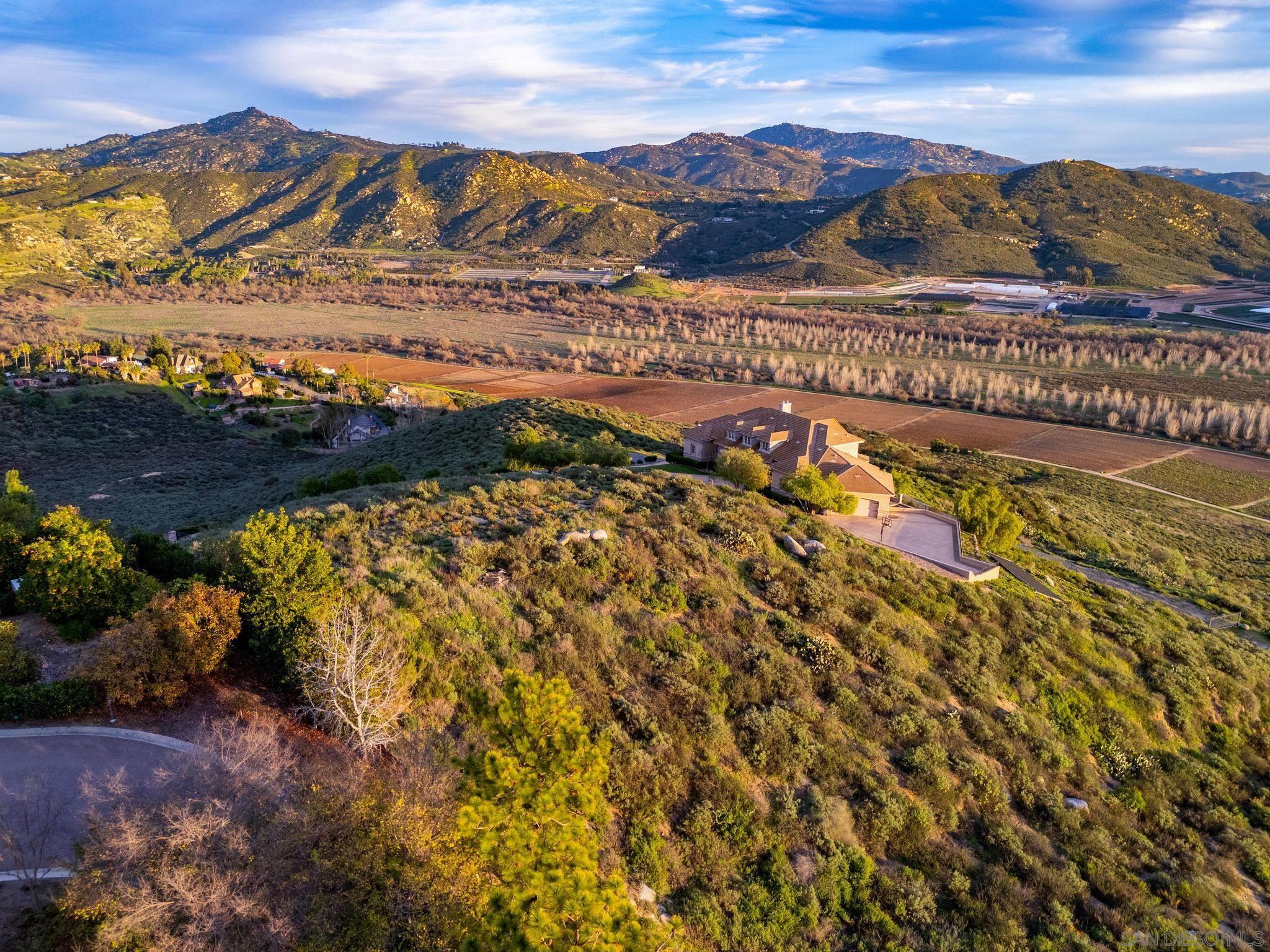 Detail Gallery Image 11 of 16 For , Escondido,  CA 92025 - – Beds | – Baths