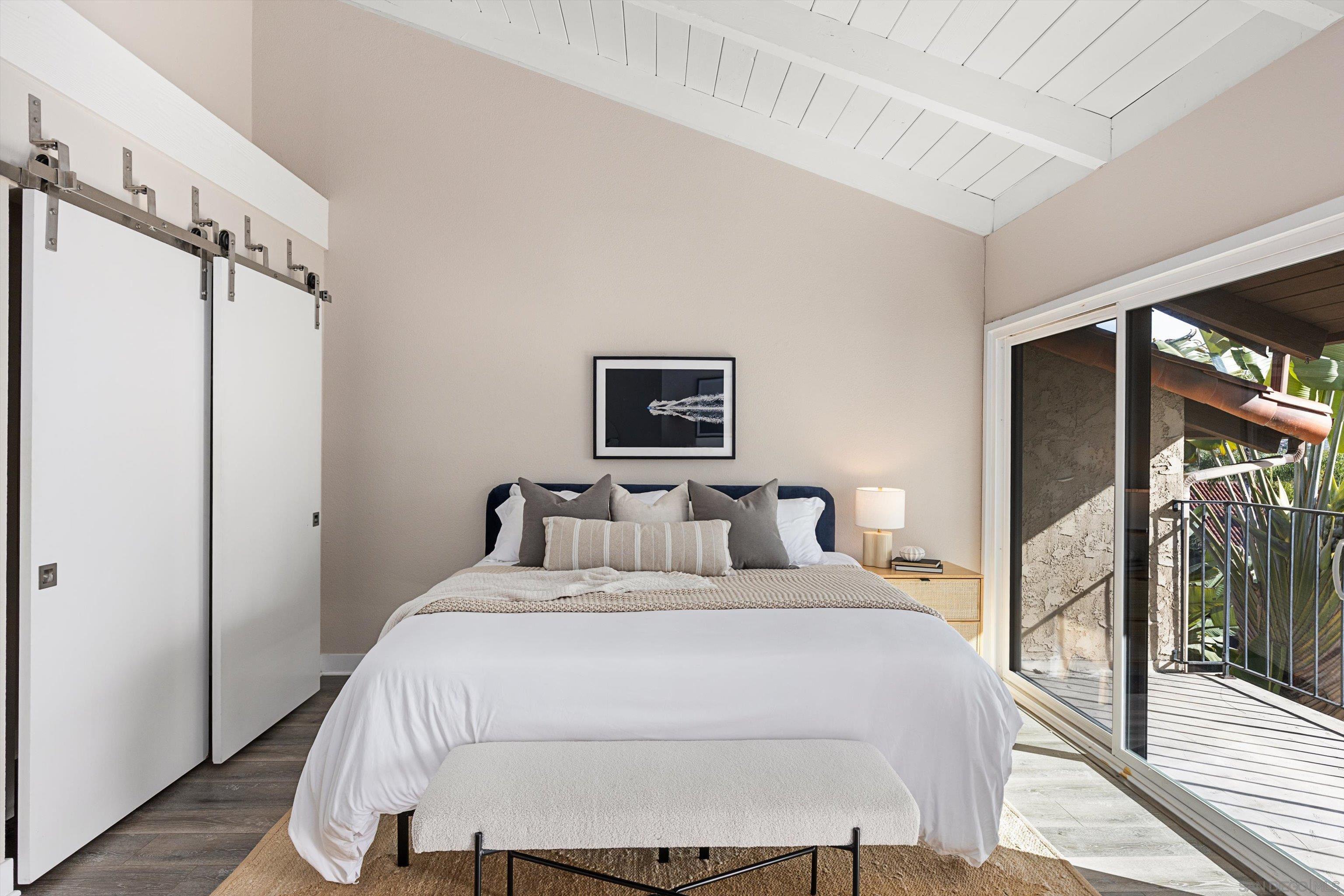 Detail Gallery Image 14 of 44 For 1913  Alga Rd  a,  Carlsbad,  CA 92009 - 2 Beds | 2/1 Baths