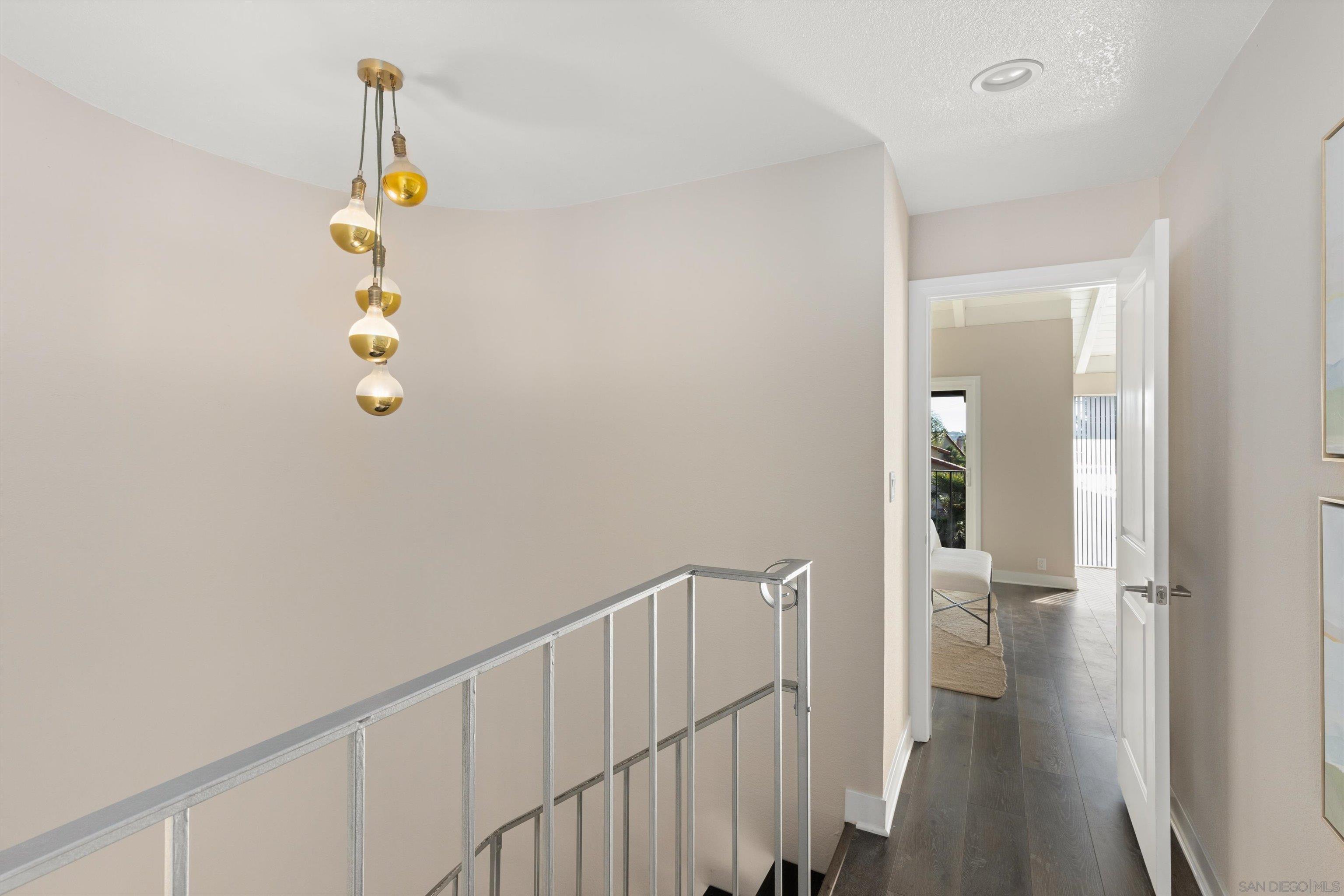 Detail Gallery Image 18 of 44 For 1913  Alga Rd  a,  Carlsbad,  CA 92009 - 2 Beds | 2/1 Baths