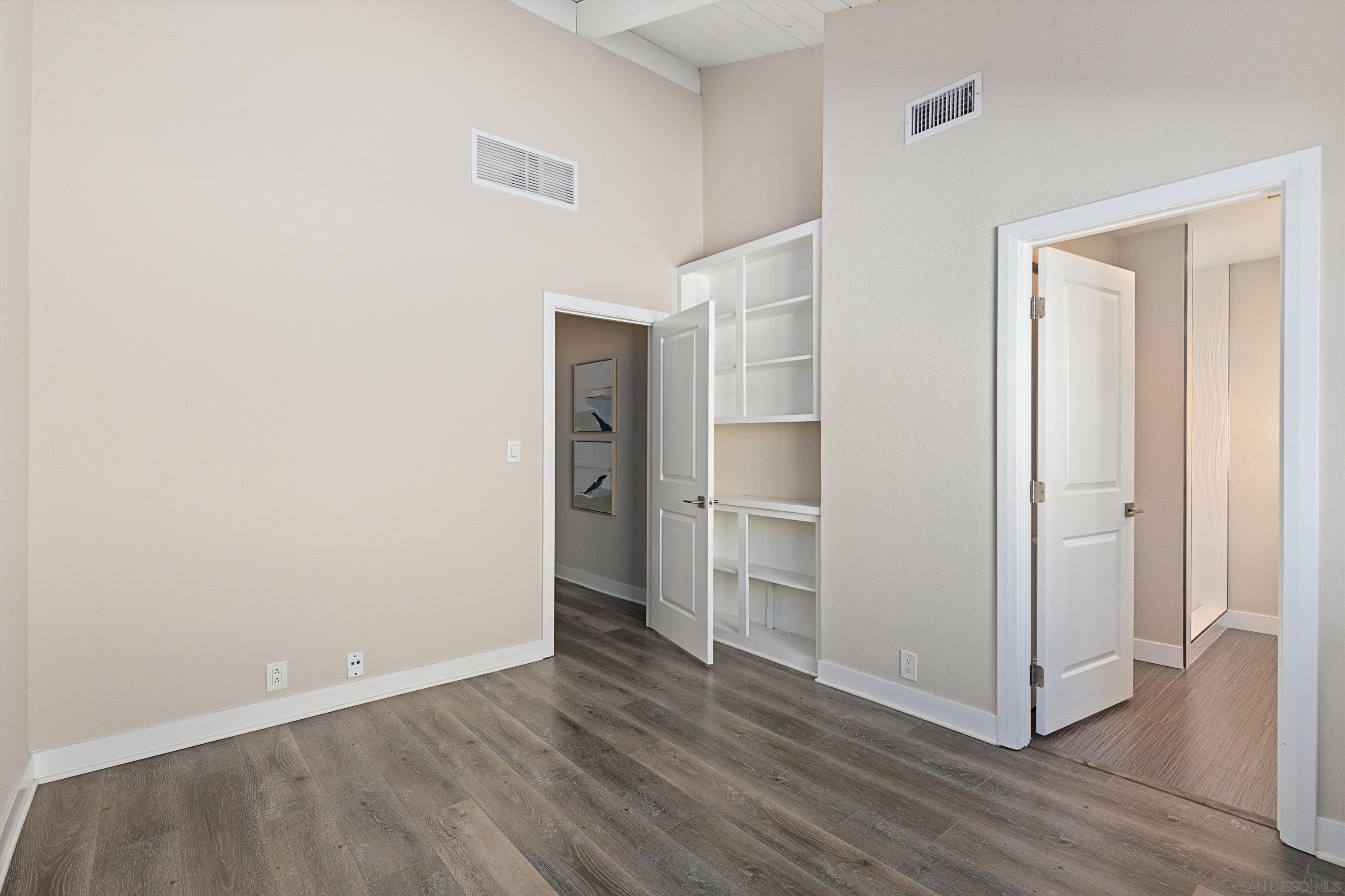 Detail Gallery Image 19 of 44 For 1913  Alga Rd  a,  Carlsbad,  CA 92009 - 2 Beds | 2/1 Baths