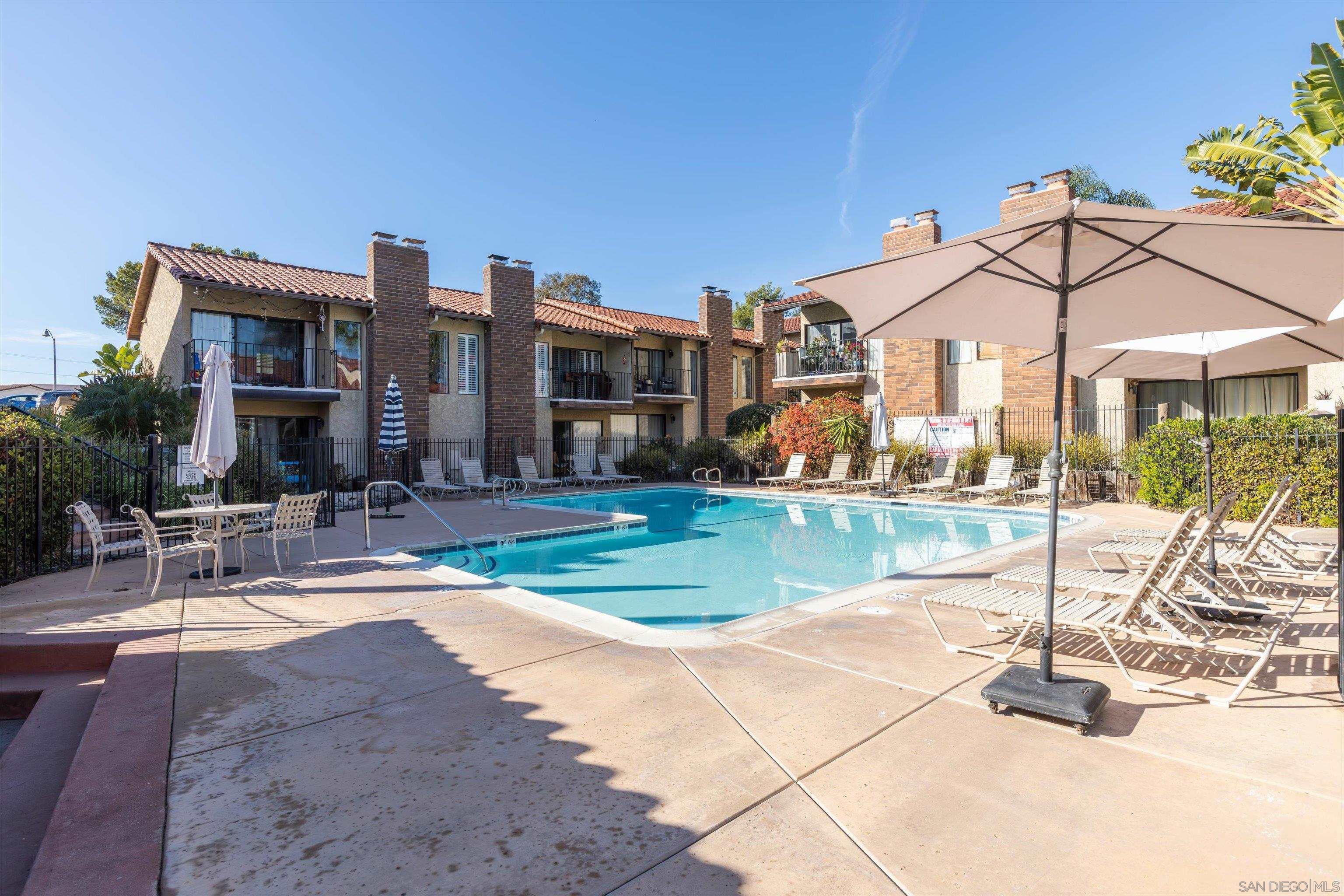 Detail Gallery Image 38 of 44 For 1913  Alga Rd  a,  Carlsbad,  CA 92009 - 2 Beds | 2/1 Baths