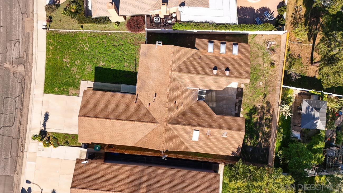 Detail Gallery Image 2 of 26 For 11231  Pegasus Ave, San Diego,  CA 92126 - 3 Beds | 2 Baths