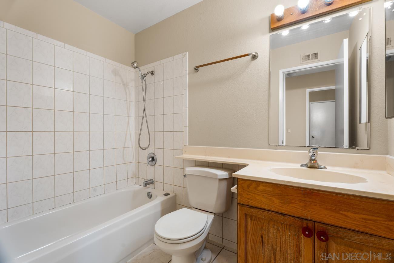 Detail Gallery Image 19 of 26 For 11231  Pegasus Ave, San Diego,  CA 92126 - 3 Beds | 2 Baths