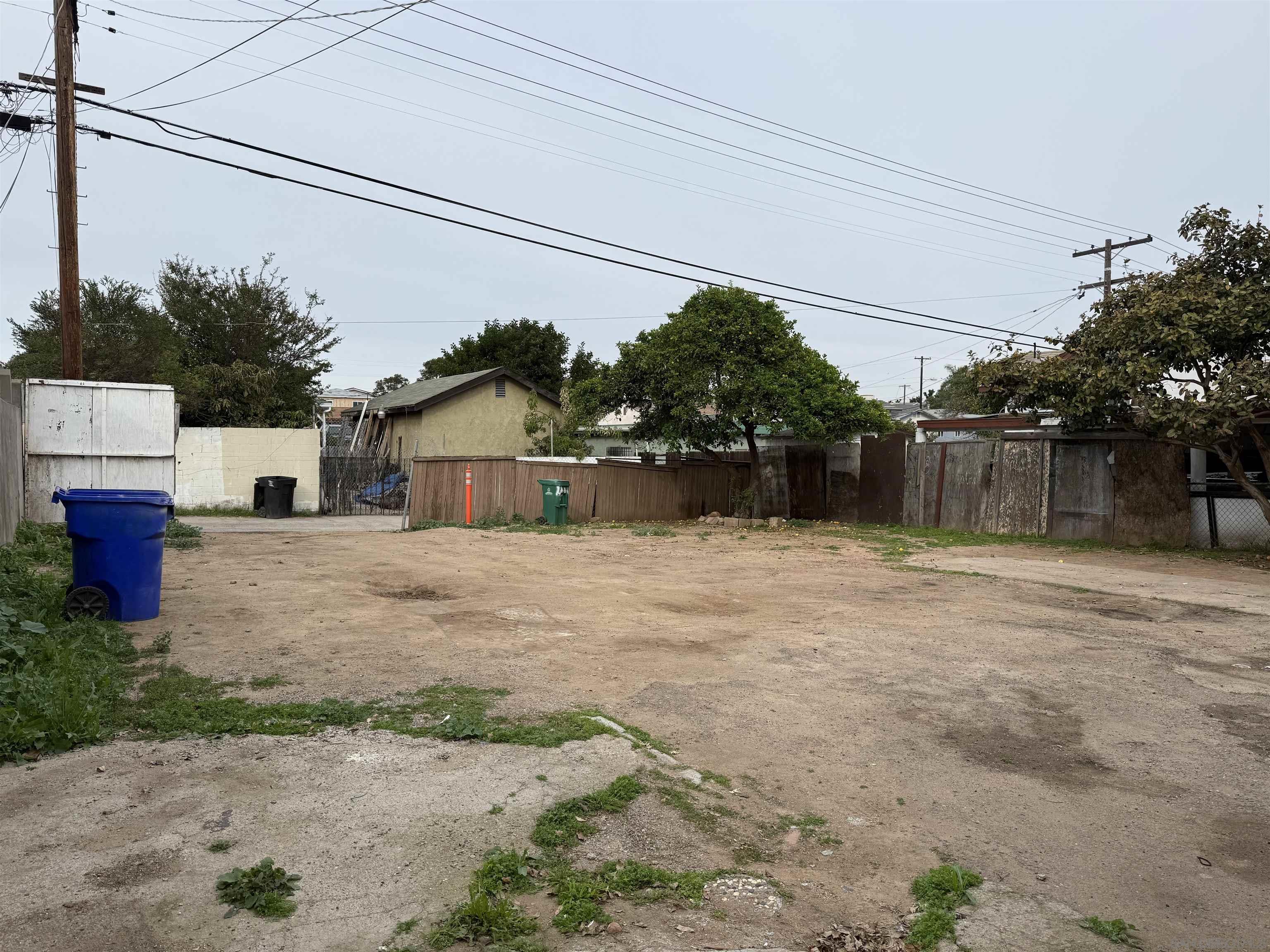 Detail Gallery Image 2 of 9 For 4162  Delta St, San Diego,  CA 92113 - 5 Beds | 2 Baths