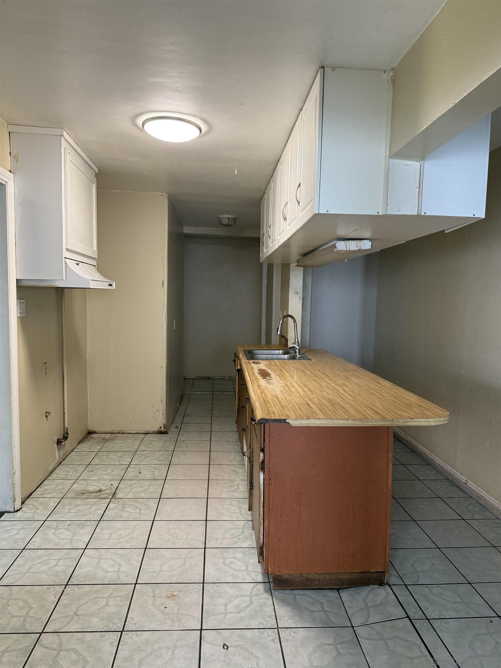 Detail Gallery Image 5 of 9 For 4162  Delta St, San Diego,  CA 92113 - 5 Beds | 2 Baths