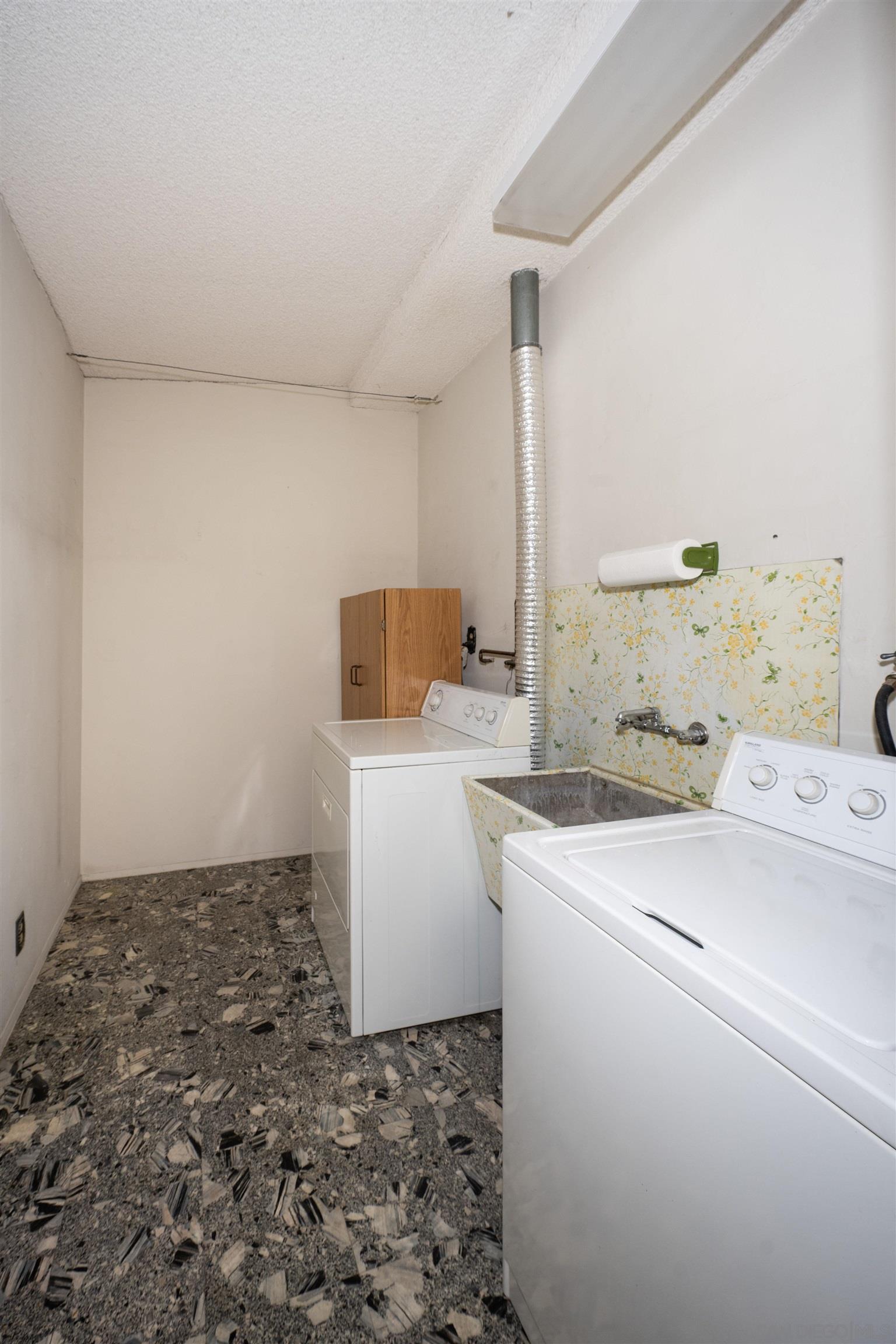 Detail Gallery Image 14 of 30 For 2550  Greyling Dr., San Diego,  CA 92123 - 3 Beds | 2 Baths