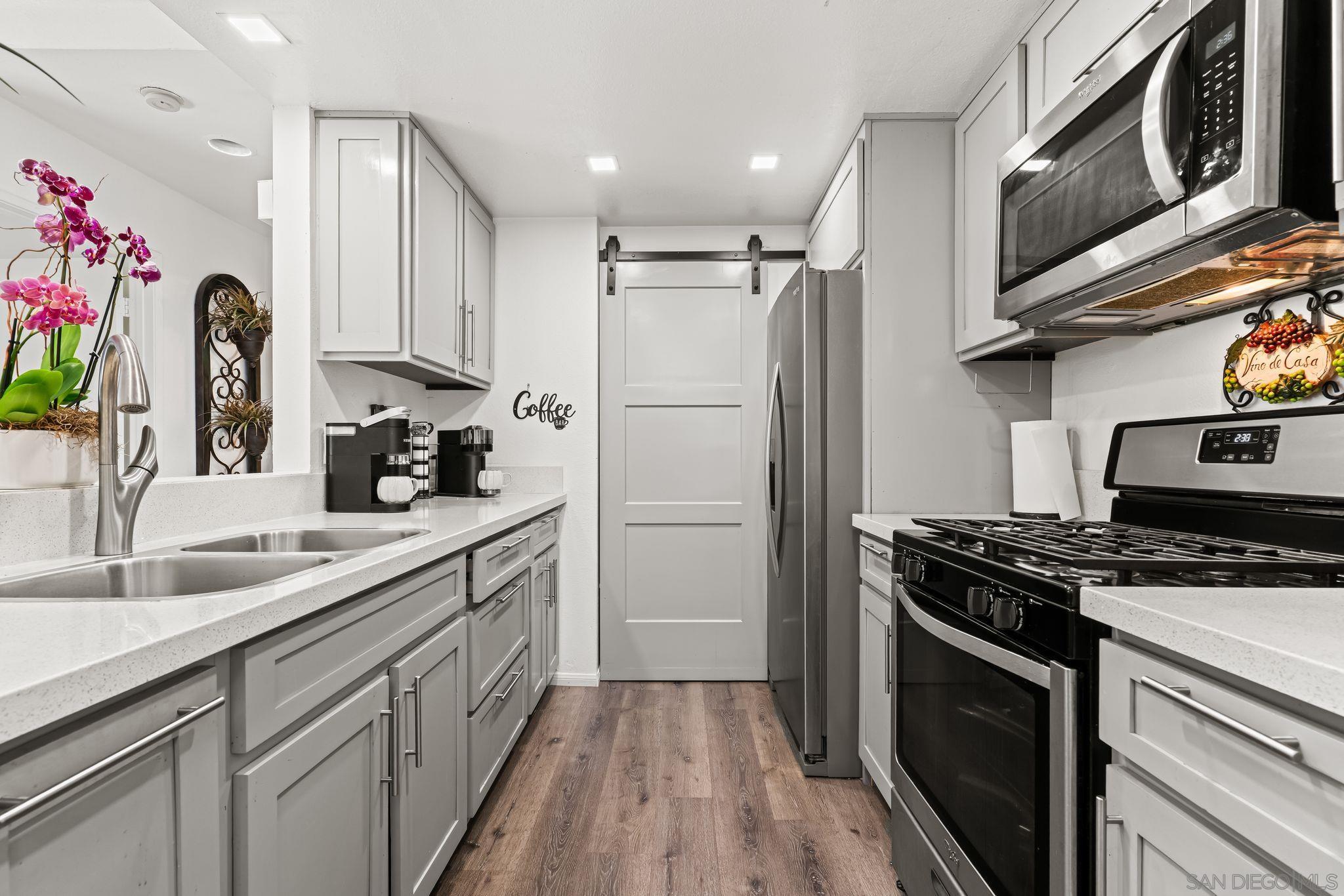 Front Image Thumbnail for SD260002245