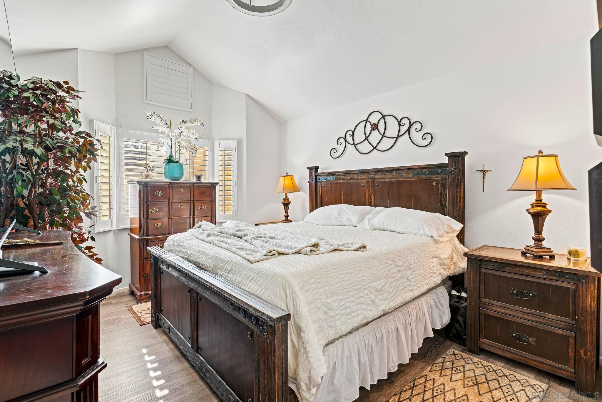 Detail Gallery Image 12 of 26 For 2085  Lakeridge Cir  #203,  Chula Vista,  CA 91913 - 2 Beds | 2 Baths