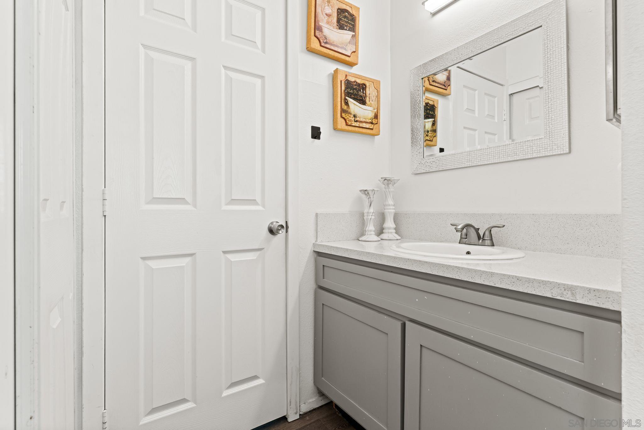 Detail Gallery Image 15 of 26 For 2085  Lakeridge Cir  #203,  Chula Vista,  CA 91913 - 2 Beds | 2 Baths