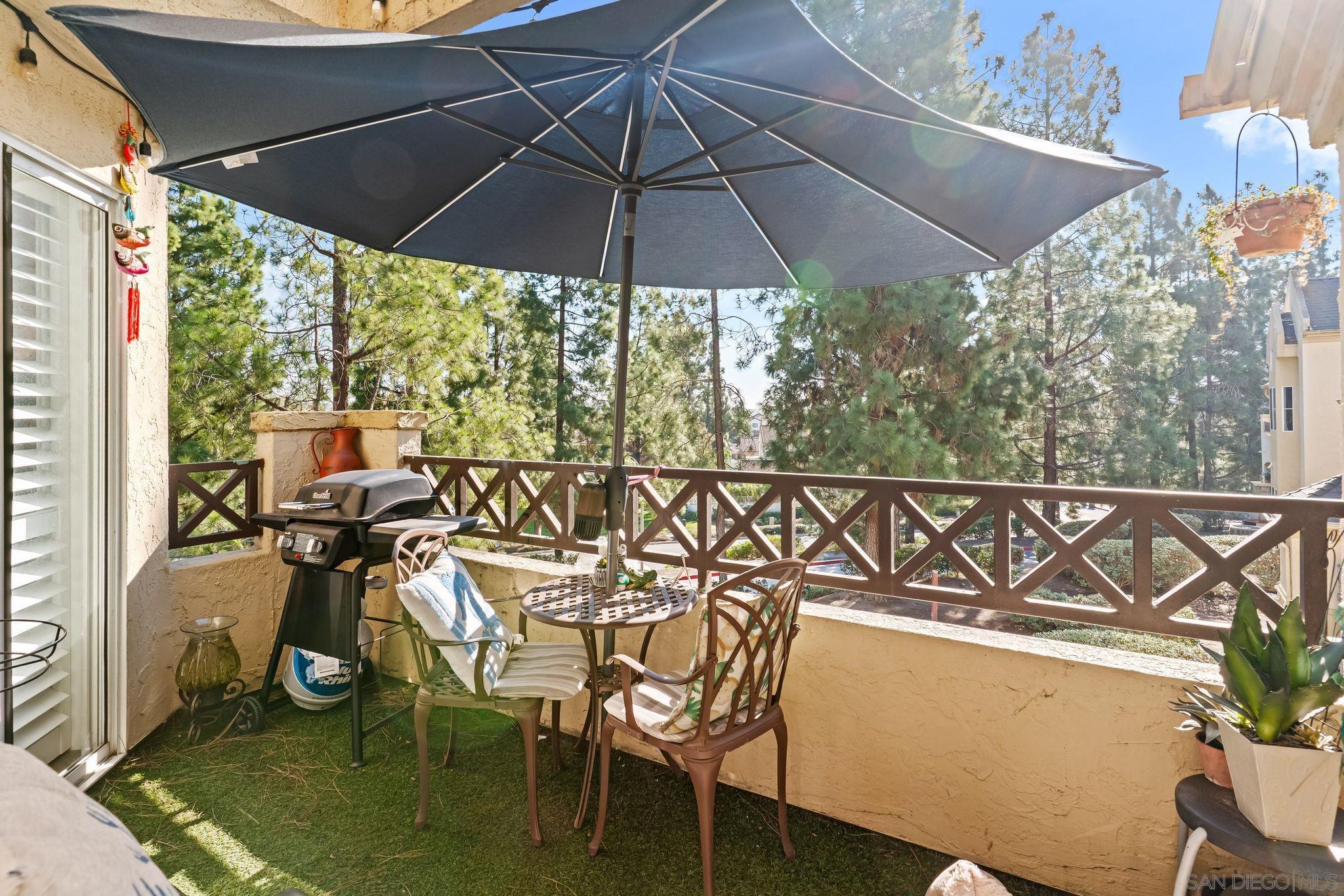 Detail Gallery Image 16 of 26 For 2085  Lakeridge Cir  #203,  Chula Vista,  CA 91913 - 2 Beds | 2 Baths