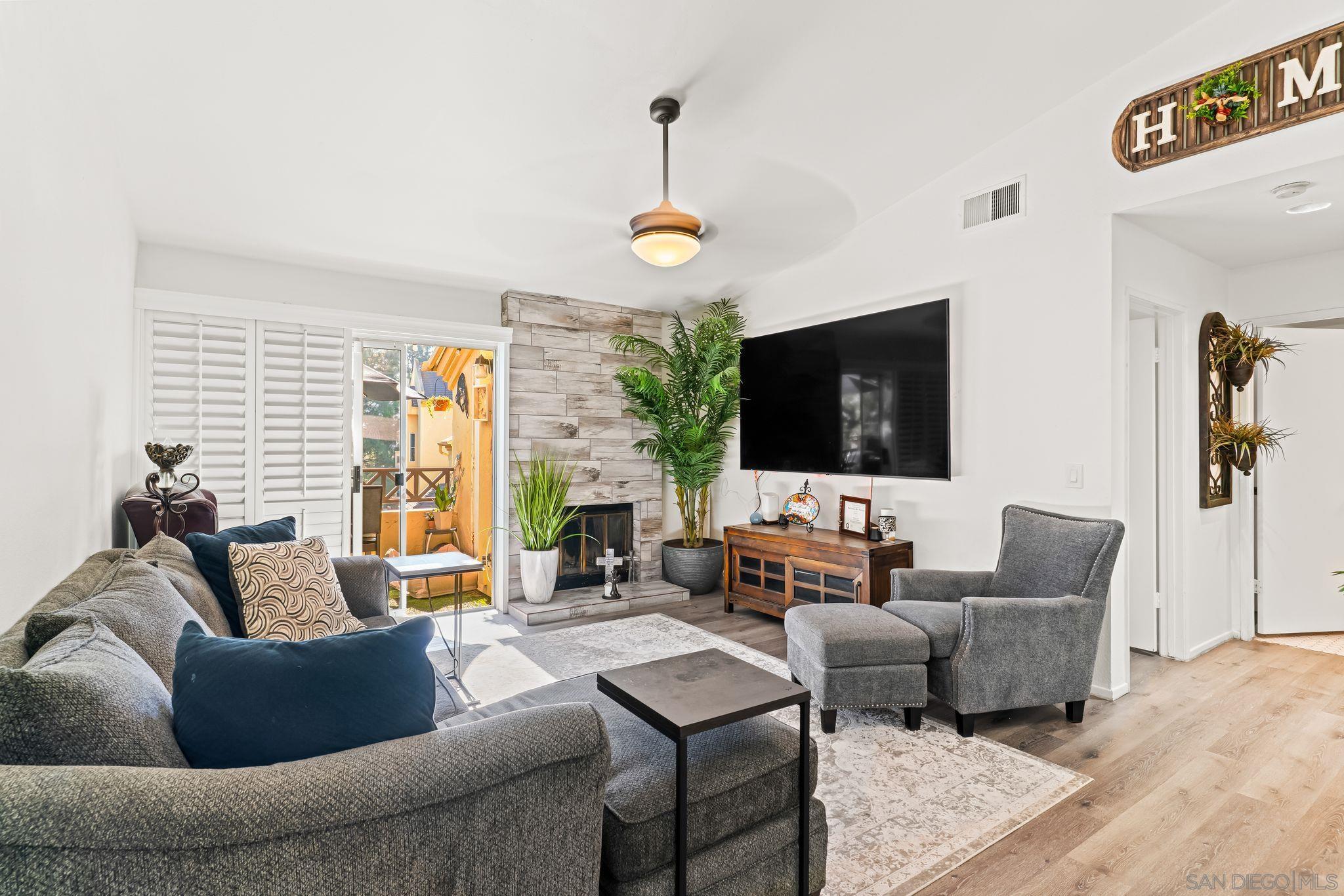 Detail Gallery Image 8 of 26 For 2085  Lakeridge Cir  #203,  Chula Vista,  CA 91913 - 2 Beds | 2 Baths