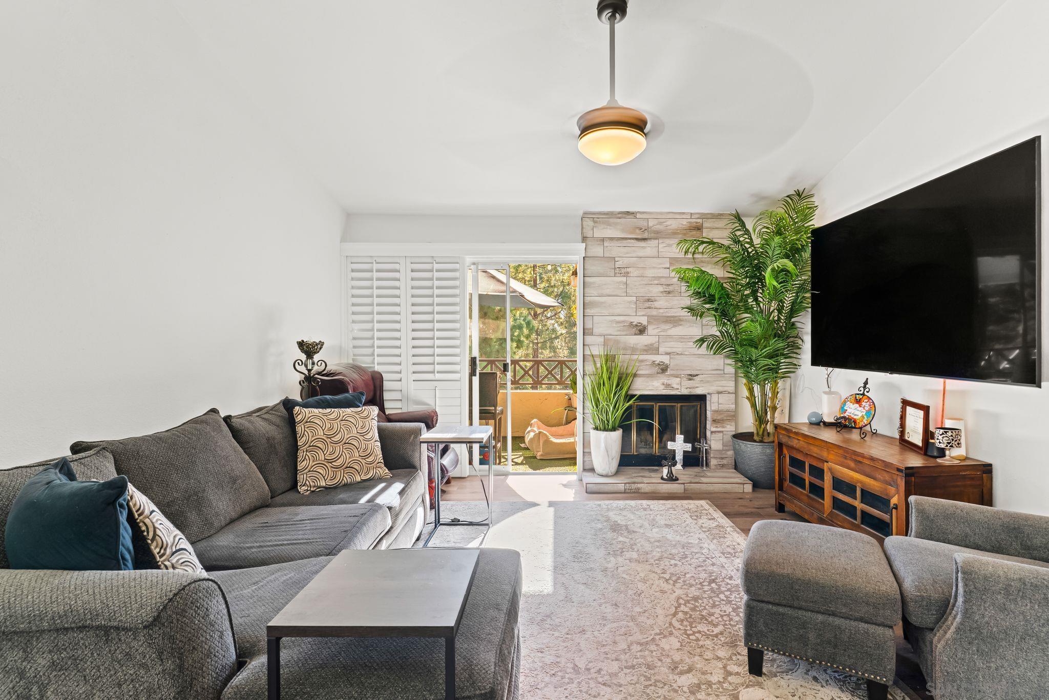 Detail Gallery Image 10 of 26 For 2085  Lakeridge Cir  #203,  Chula Vista,  CA 91913 - 2 Beds | 2 Baths