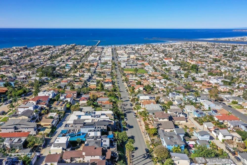 Detail Gallery Image 12 of 49 For 4545 Newport  Ave, San Diego,  CA 92107 - 4 Beds | 3/1 Baths