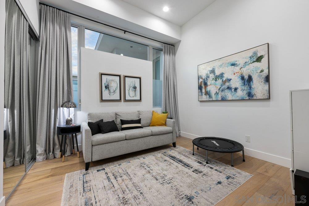 Detail Gallery Image 23 of 49 For 4545 Newport  Ave, San Diego,  CA 92107 - 4 Beds | 3/1 Baths