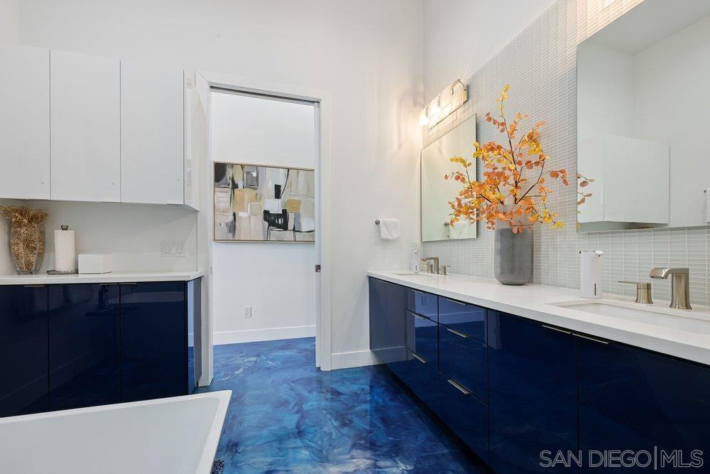 Detail Gallery Image 26 of 43 For 4545 Newport  Ave, San Diego,  CA 92107 - 4 Beds | 3/1 Baths